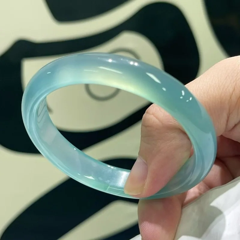 Agate Chalcedony Bracelet, Suitable for Daily Wear and Wearing Jade Bracelet
Agate Chalcedony Bracelet, Suitable for Daily Wear and Wearing Jade Bracelet