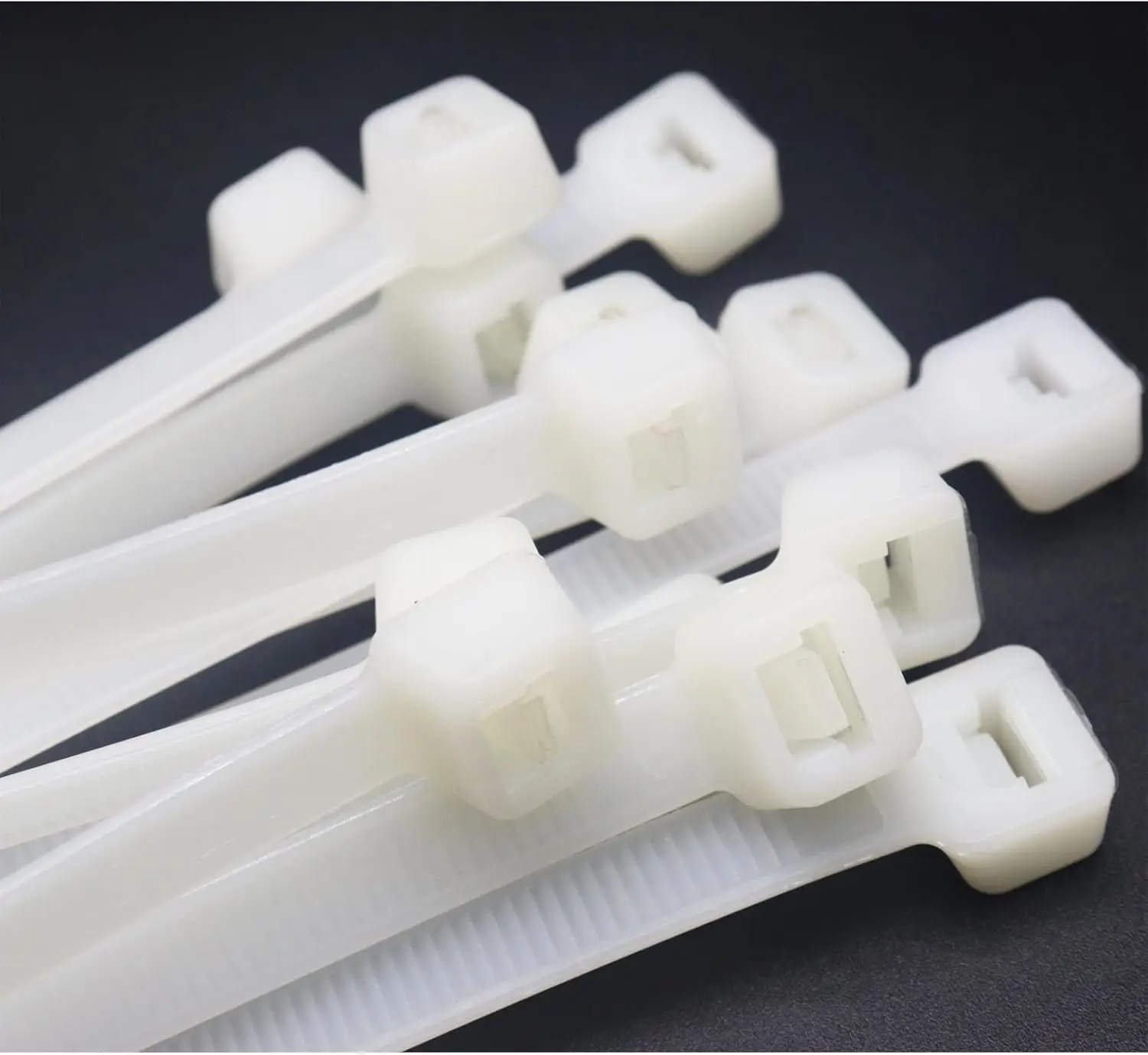 Extra Long 48-Inch White Heavy Duty Nylon Cable Ties, 250 lbs Strength, Outdoor Use, Pack of 18
Extra Long 48-Inch White Heavy Duty Nylon Cable Ties, 250 lbs Strength, Outdoor Use, Pack of 18