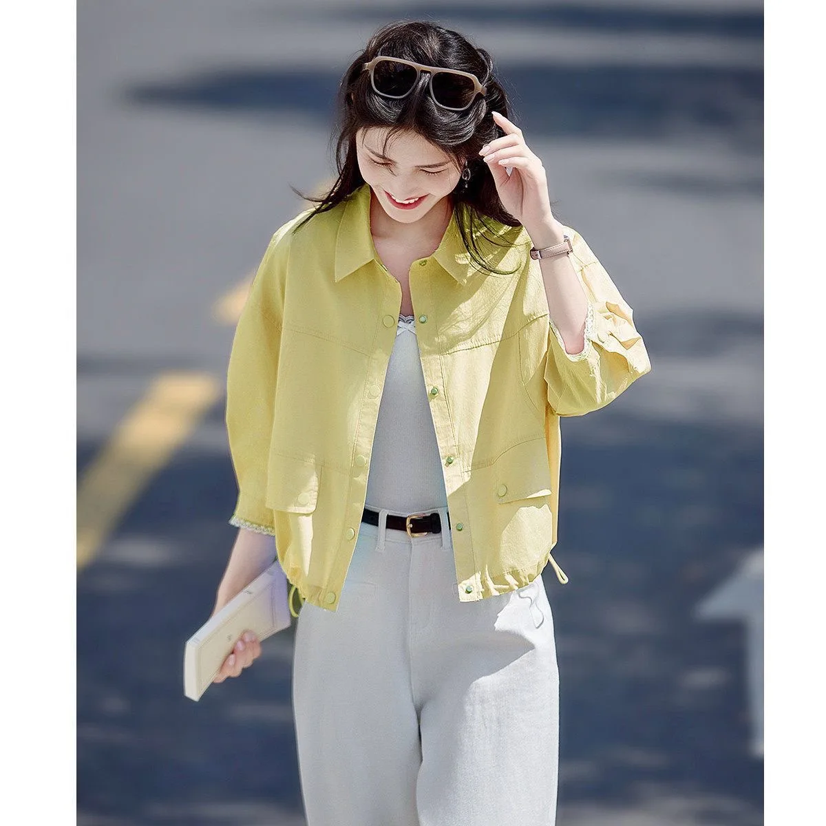 Women's Loose Fit Short Collar Shirt Outerwear Spring 2026 Casual Style Single Button Design Comfortable Polyester Blend
Women's Loose Fit Short Collar Shirt Outerwear Spring 2026 Casual Style Single Button Design Comfortable Polyester Blend