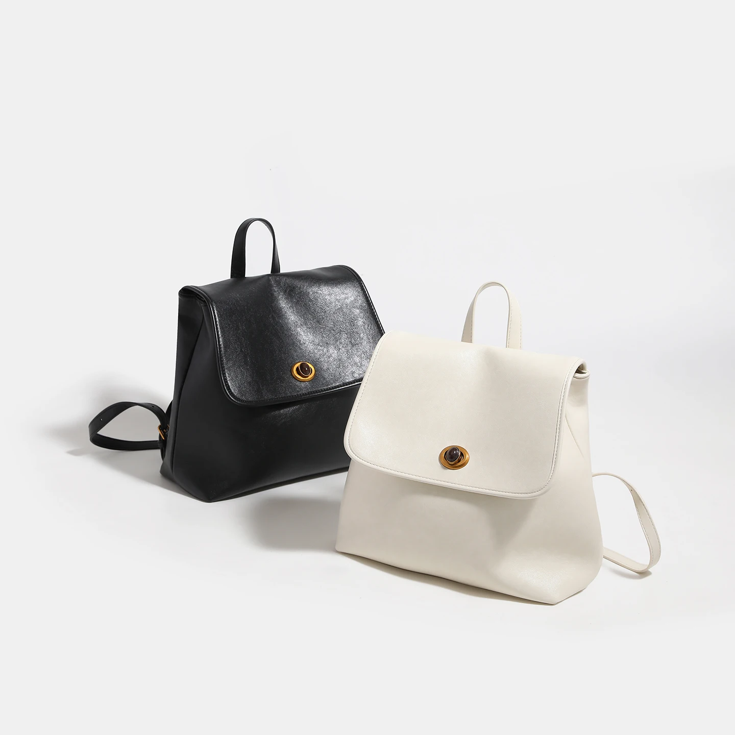 2026 new style, popular this year, versatile, simple, large capacity, commuter backpack, student class, high-end feeling, double
2026 new style, popular this year, versatile, simple, large capacity, commuter backpack, student class, high-end feeling, double