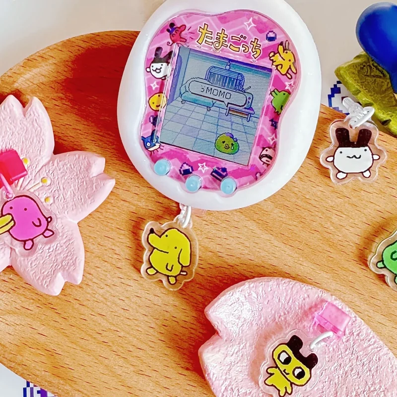 Тамагочи акриловая пылезащитная заглушка ретро серии Type-C Tamagotchi Uni Switch милый кулон детская игрушка в подарок 4u Pix M в наличии
Тамагочи акриловая пылезащитная заглушка ретро серии Type-C Tamagotchi Uni Switch милый кулон детская игрушка в подарок 4u Pix M в наличии