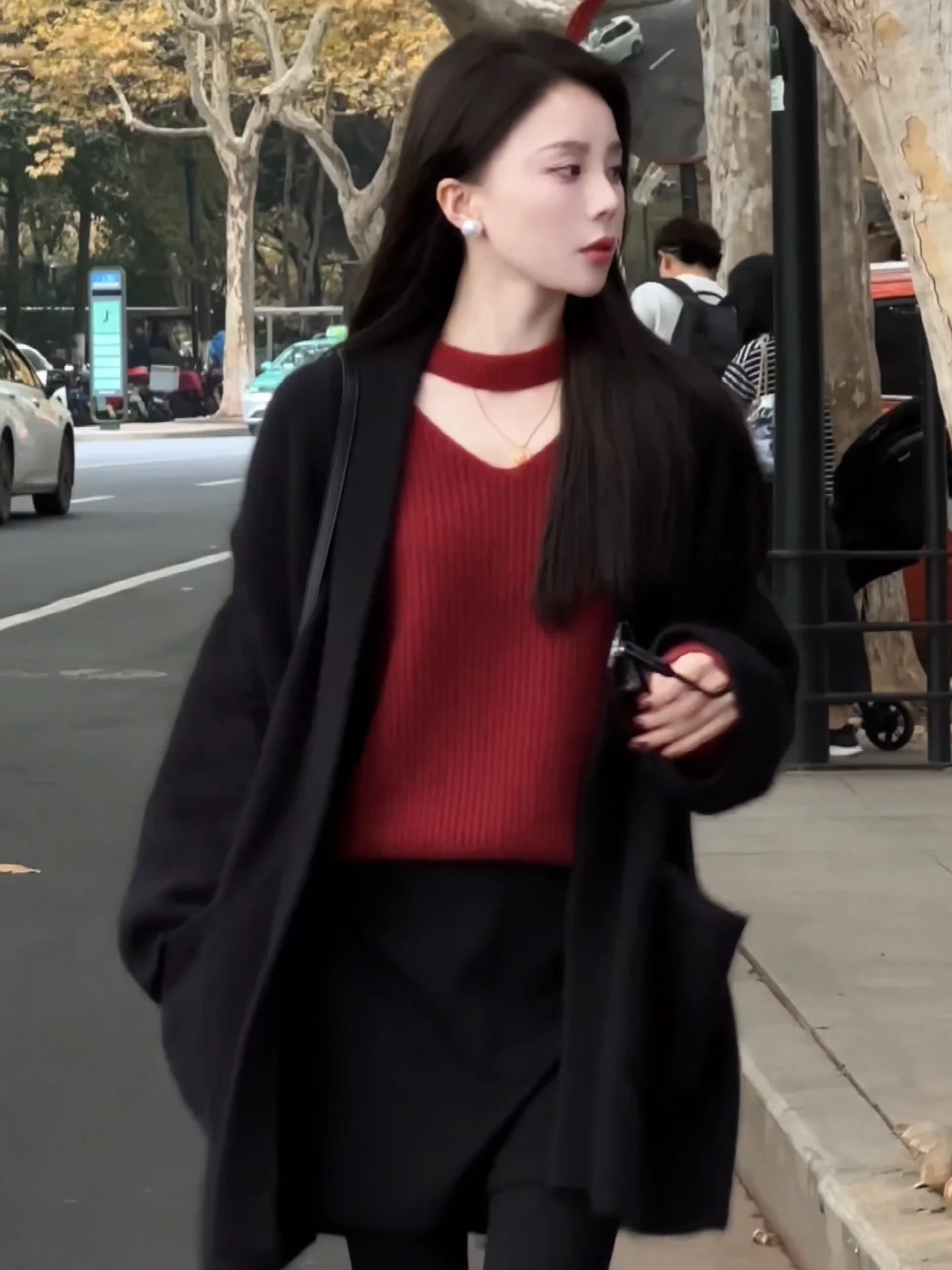 Женский облегающий свитер Ele с вырезами и круглым вырезом горловины, из мягкой шерстяной смеси, с длинными рукавами, для ношения под одеждой
Женский облегающий свитер Ele с вырезами и круглым вырезом горловины, из мягкой шерстяной смеси, с длинными рукавами, для ношения под одеждой