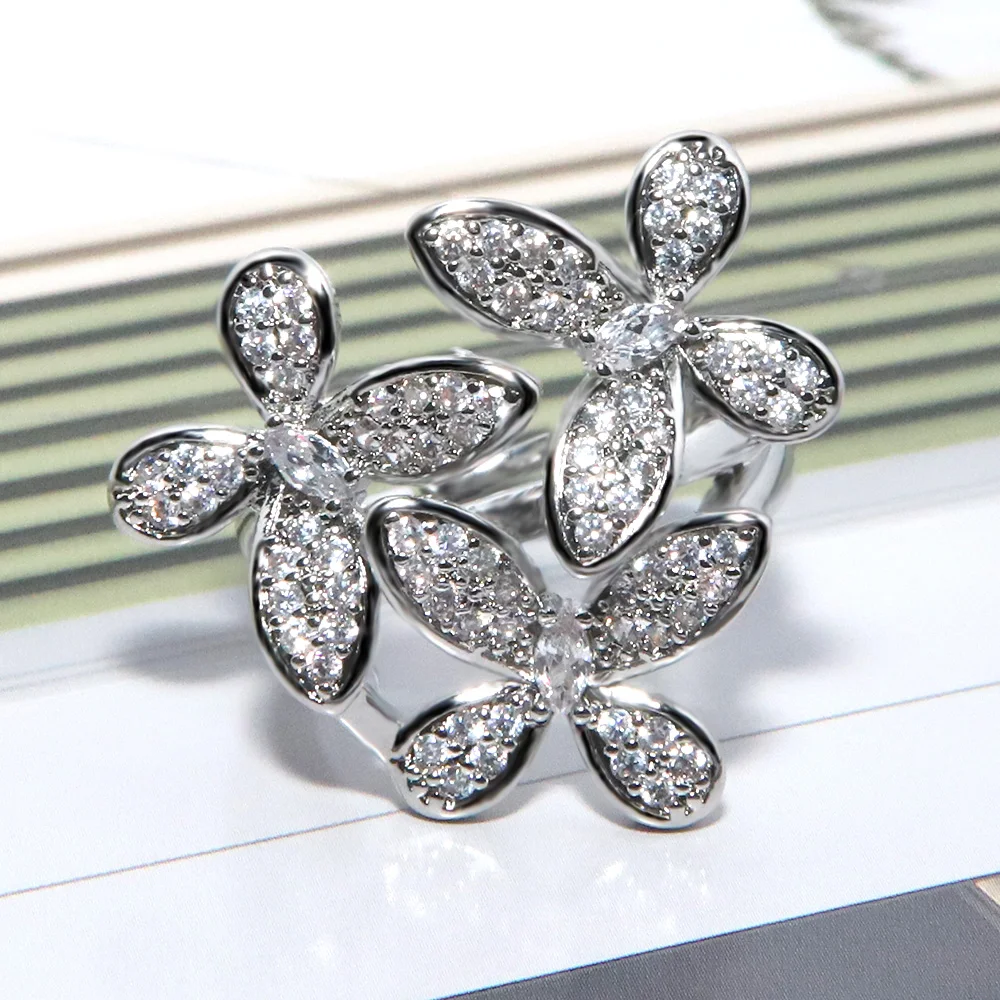 Luxury flower design Finger ring Cubic Zirconia stone women's engagement party jewelry High quality birthday gift
Luxury flower design Finger ring Cubic Zirconia stone women's engagement party jewelry High quality birthday gift