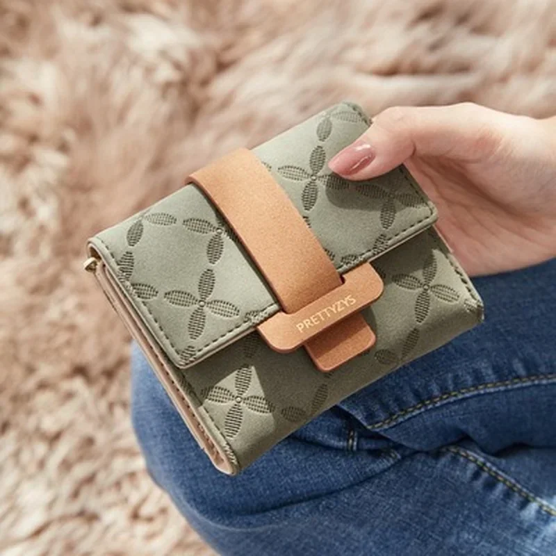 2022 New Women Fashion Leather Bifold Short Wallets Female Luxury Designer Small Purse Zipper Card Holder Coin Pockets
2022 New Women Fashion Leather Bifold Short Wallets Female Luxury Designer Small Purse Zipper Card Holder Coin Pockets