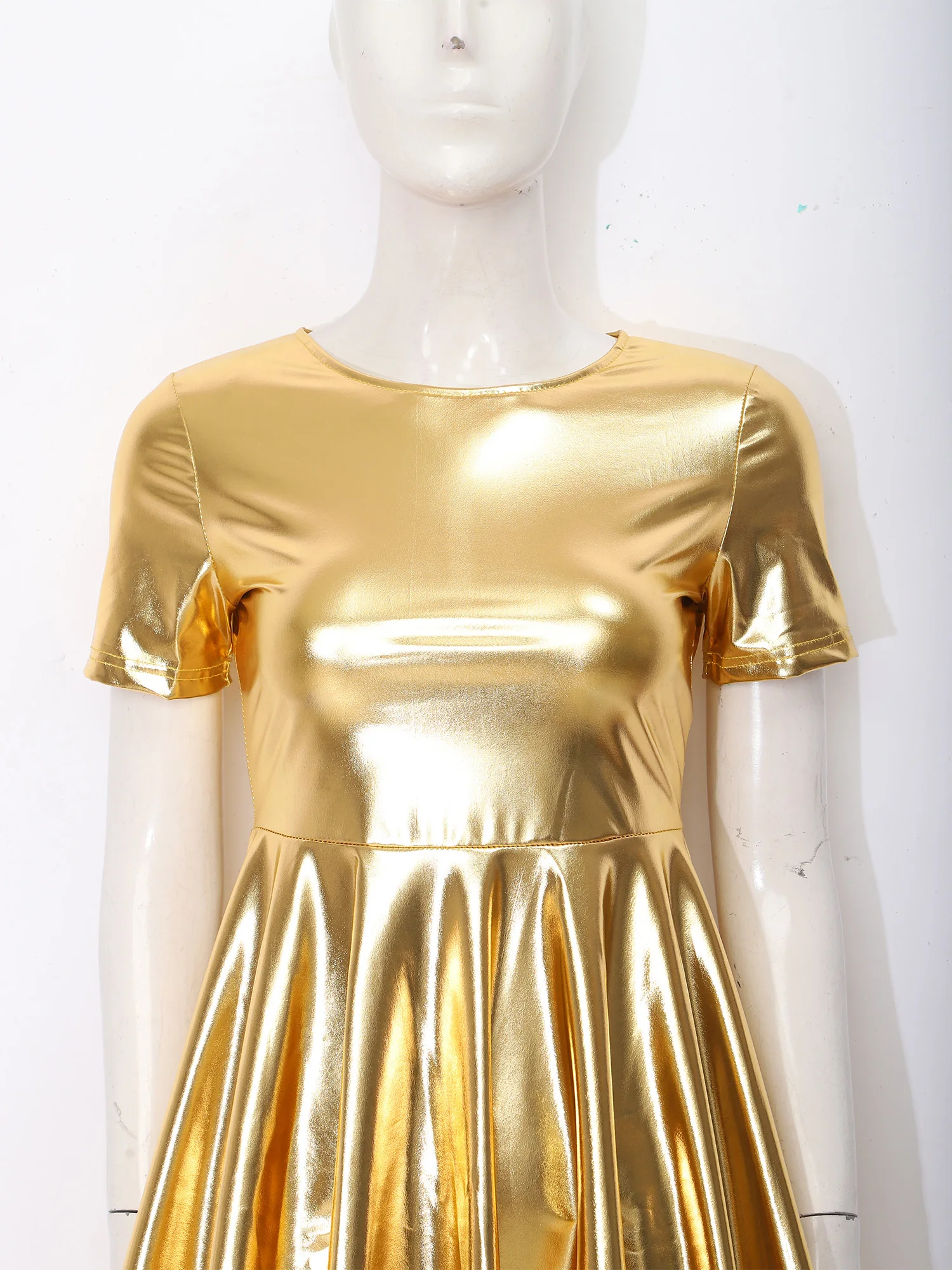 Women Metallic Shiny Dress Crew Neck Short Sleeve Pleated A-line Swing Dress Cheerleading Uniform Clubwear for Rave Party
Women Metallic Shiny Dress Crew Neck Short Sleeve Pleated A-line Swing Dress Cheerleading Uniform Clubwear for Rave Party