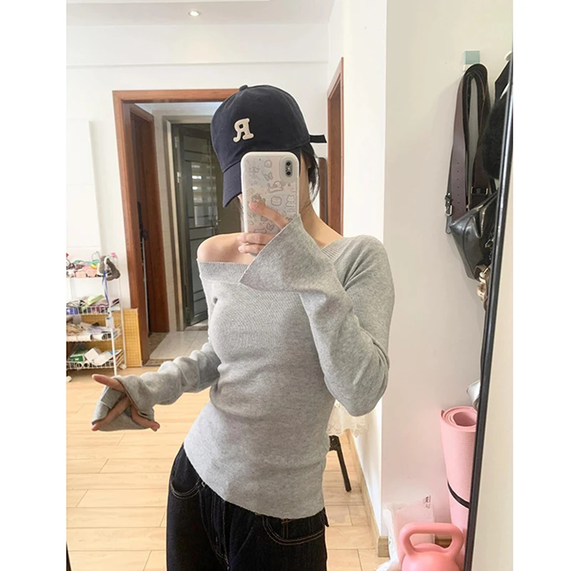 Autumn Winter Knitted Long Sleeve Base Shirt Women's Soft Cozy Sweater Waist Cinched Shoulder Bared Top Korean Style Pure Color
Autumn Winter Knitted Long Sleeve Base Shirt Women's Soft Cozy Sweater Waist Cinched Shoulder Bared Top Korean Style Pure Color