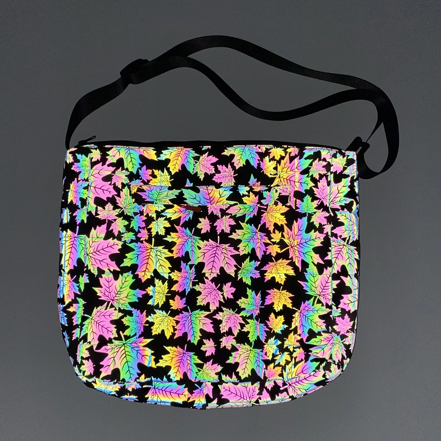 Ночные светоотражающие повседневные сумки через плечо большой вместимости, женские сумки-тоут Y2K High Street, индивидуальный светящийся дизайн, сумка bolsos
Ночные светоотражающие повседневные сумки через плечо большой вместимости, женские сумки-тоут Y2K High Street, индивидуальный светящийся дизайн, сумка bolsos