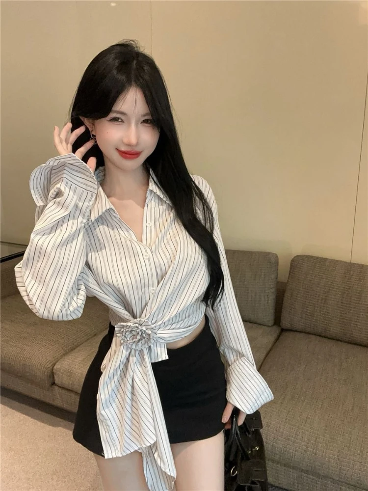 Women's Retro Polo Neck Stripe Shirt Unique Slim Fit Waist Autumn Top with Trendy Cut Out Details
Women's Retro Polo Neck Stripe Shirt Unique Slim Fit Waist Autumn Top with Trendy Cut Out Details