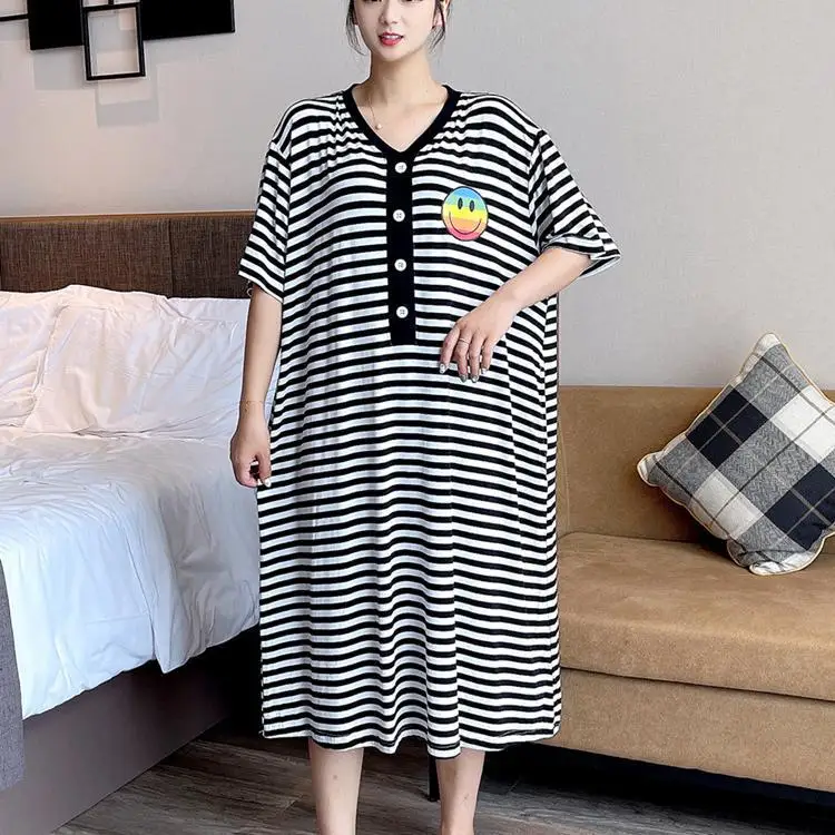 2024 Summer Women Fashion Striped O-neck Dresses Female Pullover Loose Long Dress Ladies New Casual Straight Vestidos C125
2024 Summer Women Fashion Striped O-neck Dresses Female Pullover Loose Long Dress Ladies New Casual Straight Vestidos C125