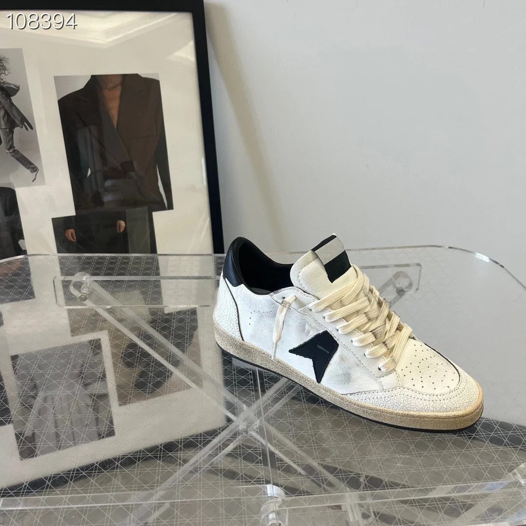 24High end customized old dirty shoes for women, retro dirty shoes for men, couple height increasing fashion, casual board shoes
24High end customized old dirty shoes for women, retro dirty shoes for men, couple height increasing fashion, casual board shoes