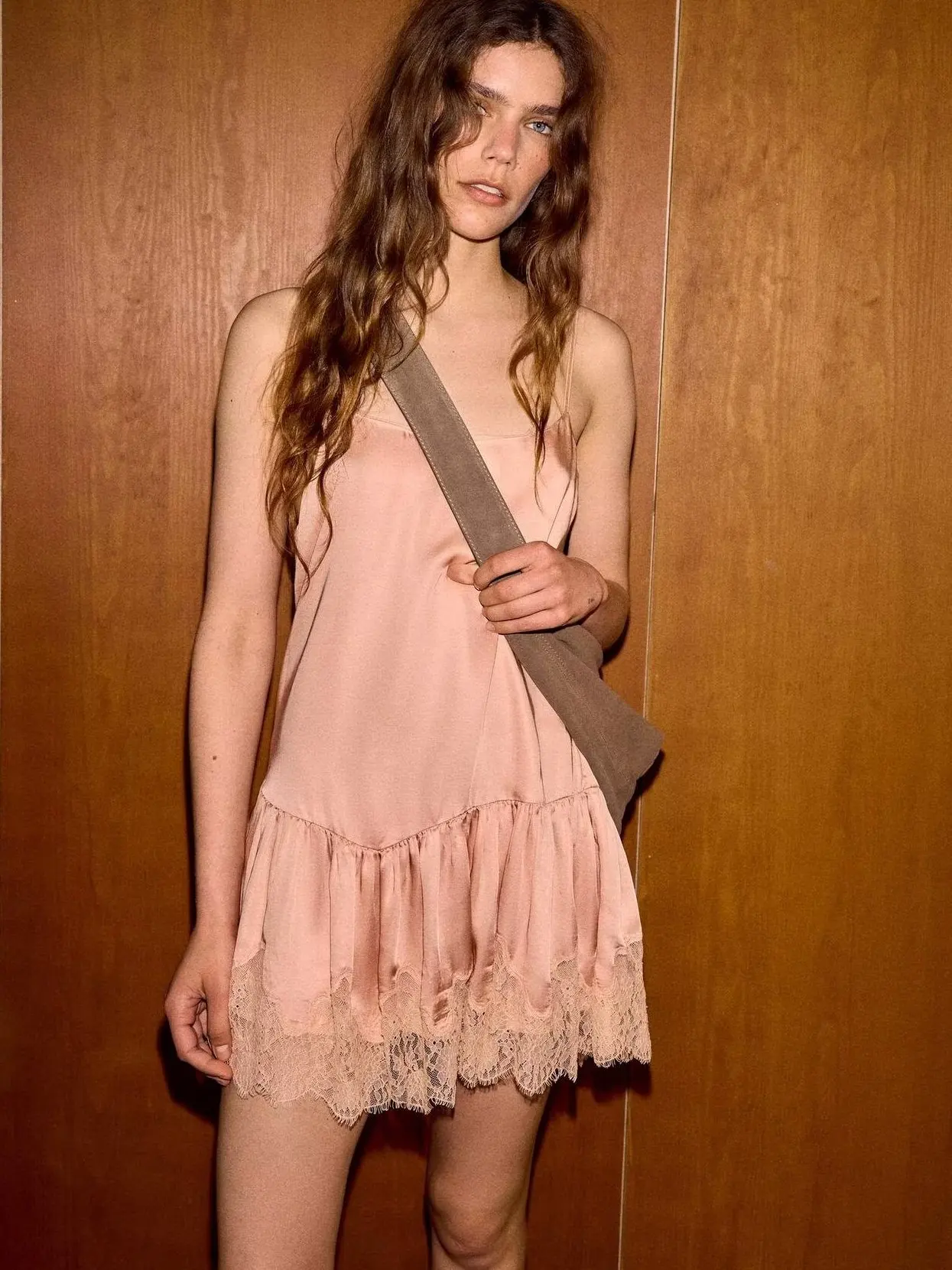 New Summer Women's Silk Satin Feeling Underwear Style Dress Academy Style 0881313 Elegant Fashionable Comfortable Dress
New Summer Women's Silk Satin Feeling Underwear Style Dress Academy Style 0881313 Elegant Fashionable Comfortable Dress