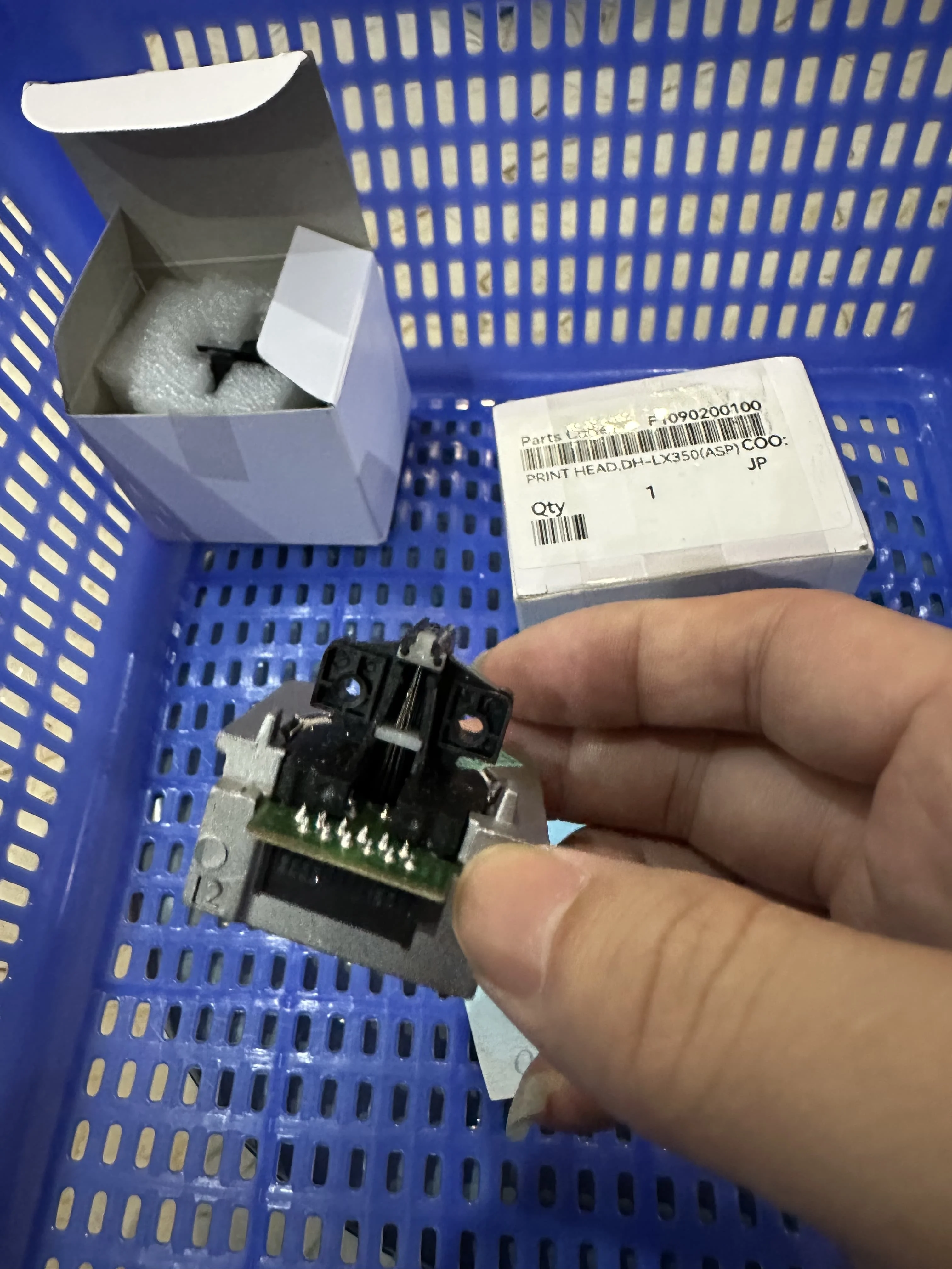 1 шт. печатающая головка F109000 для Epson LX310 LX350, новая совместимая головка принтера с матрицей 
1 шт. печатающая головка F109000 для Epson LX310 LX350, новая совместимая головка принтера с матрицей