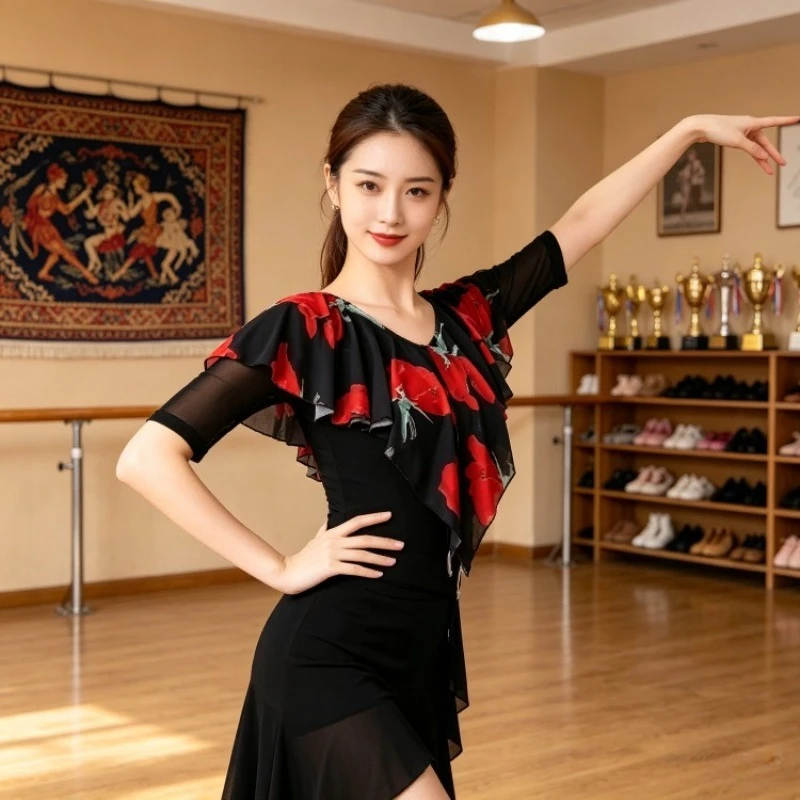 Women Asymmetric Ruffle Chiffon Cape Mesh 3/4 Sleeve Latin Dance Top Social Ballroom Practice Costume performance accessories
Women Asymmetric Ruffle Chiffon Cape Mesh 3/4 Sleeve Latin Dance Top Social Ballroom Practice Costume performance accessories