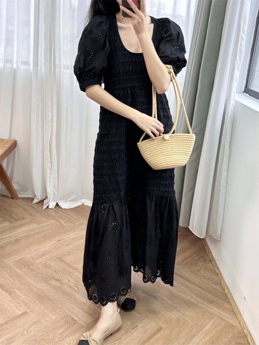 Black Exquisite Heavy Work Embroidery with Three Dimensional Hollow out Embroidery for Women's Mid length Dress
Black Exquisite Heavy Work Embroidery with Three Dimensional Hollow out Embroidery for Women's Mid length Dress