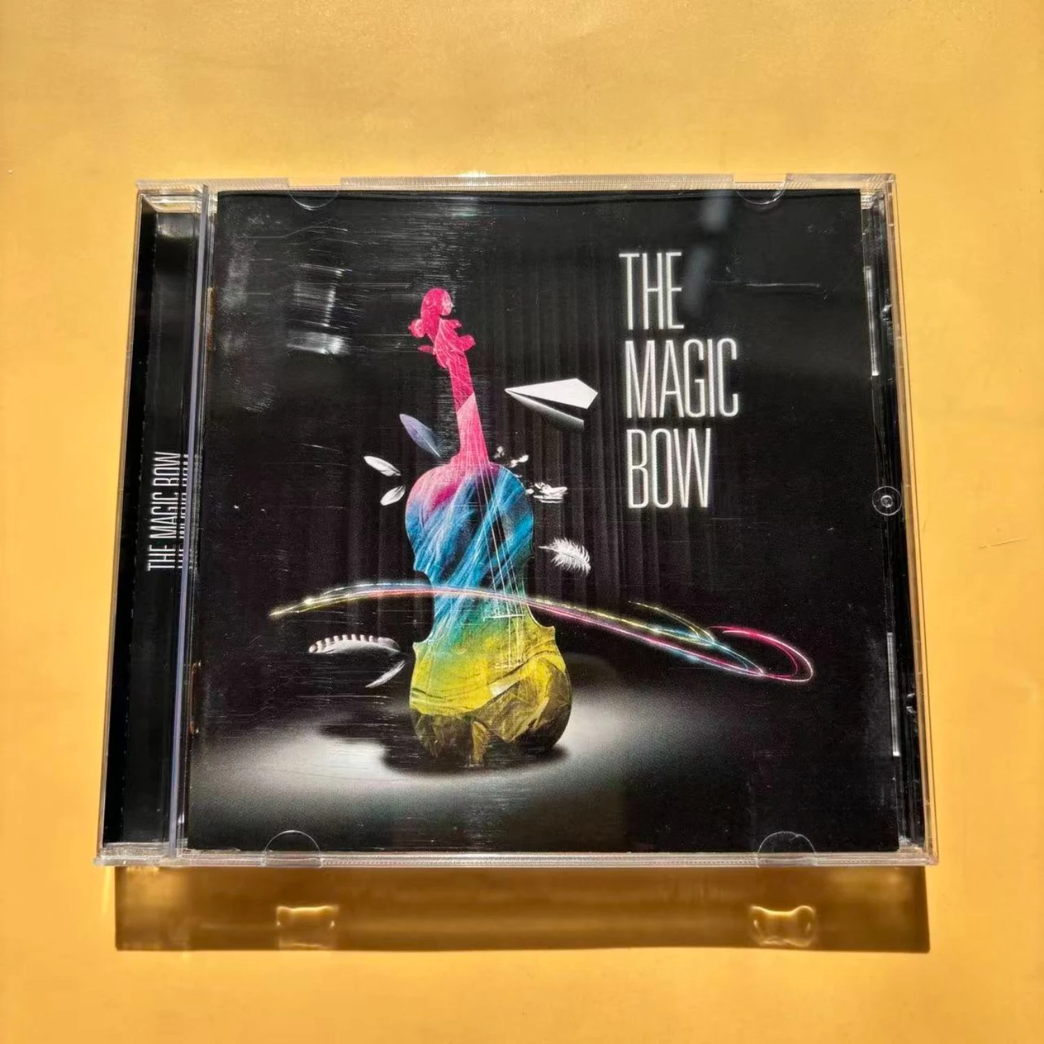 Classical Violin CD with Striking Rainbow Gradient Violin Artwork, High-Resolution Recording Captures Nuanced String Details
Classical Violin CD with Striking Rainbow Gradient Violin Artwork, High-Resolution Recording Captures Nuanced String Details
