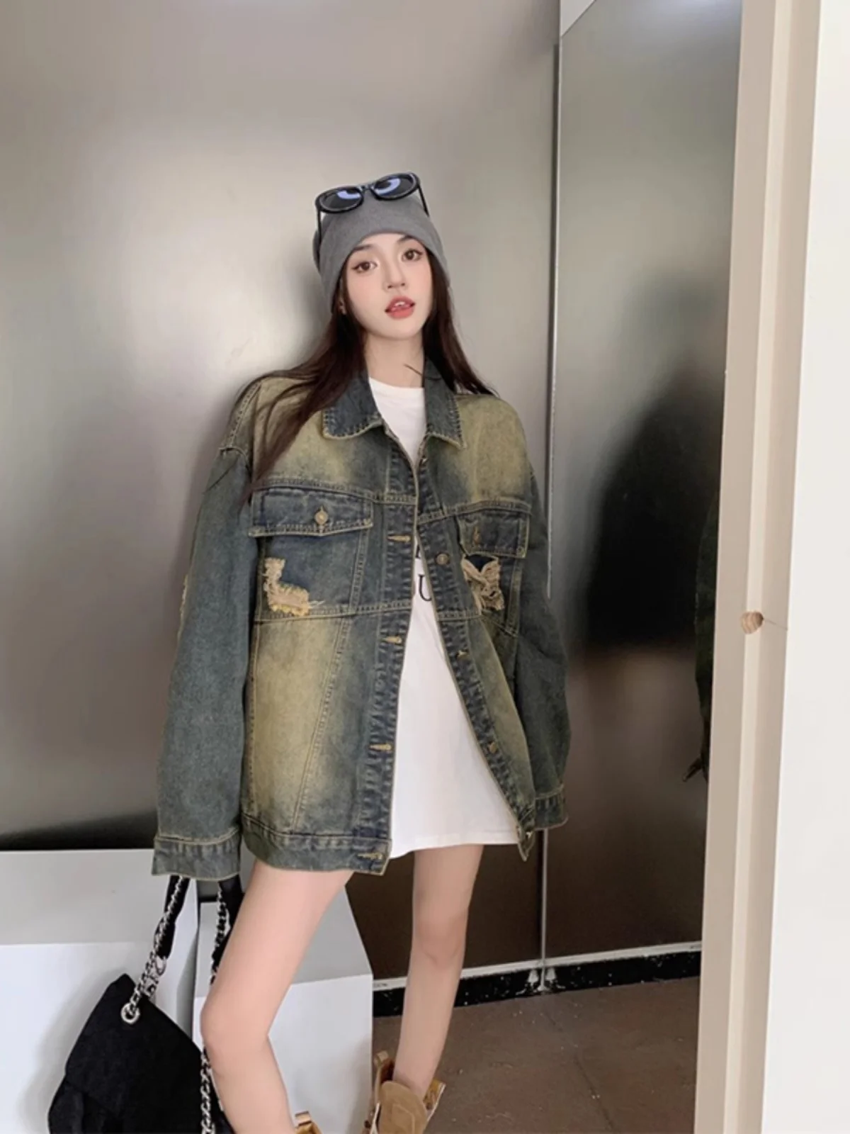 Denim Coats Ladies Womens Winter Quilted Hooded Lambswool Lining Button-Embellished Plush Four-Pocket Padded Drawstring Flared
Denim Coats Ladies Womens Winter Quilted Hooded Lambswool Lining Button-Embellished Plush Four-Pocket Padded Drawstring Flared