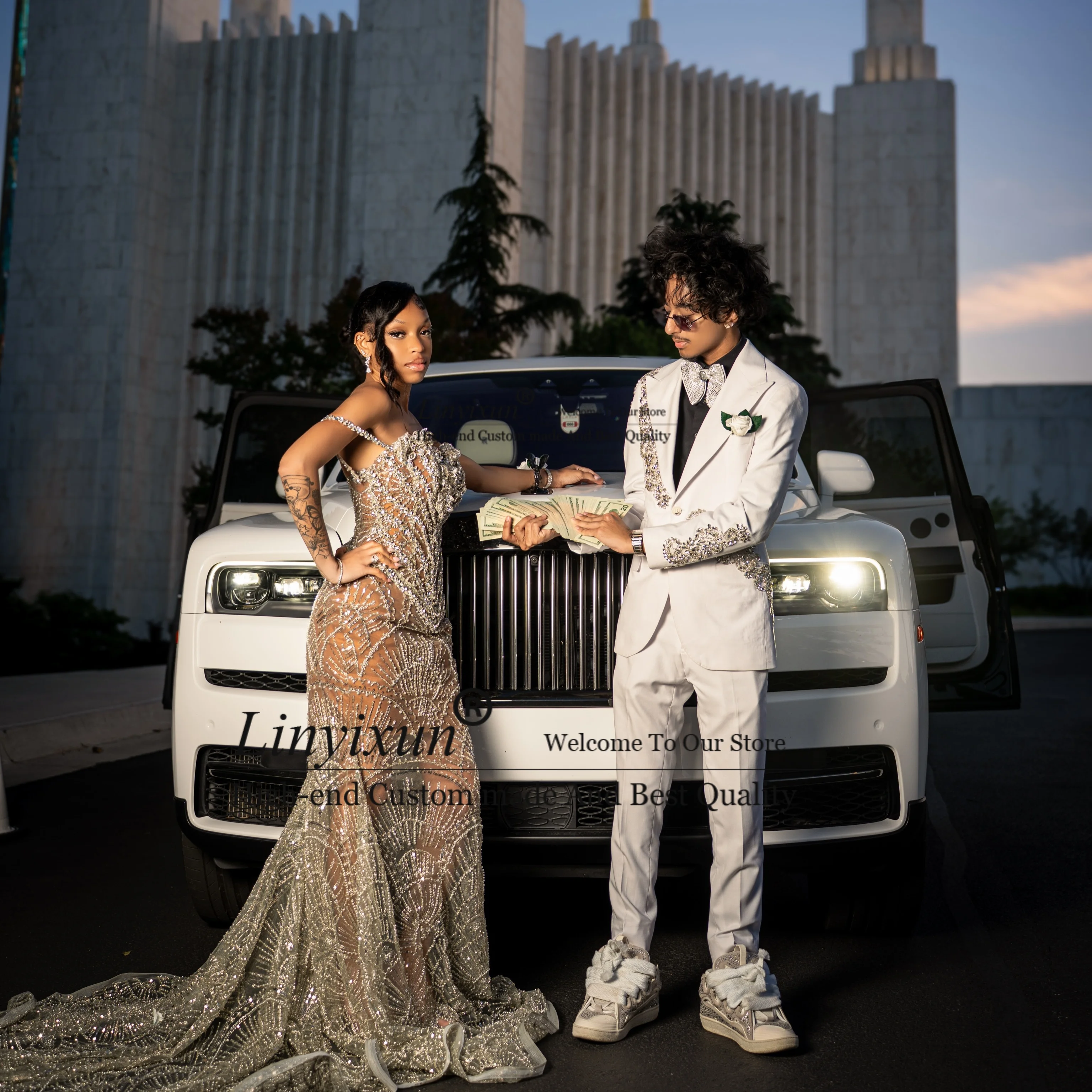Luxury Men Suit Slim Fit Prom Tuxedo With Rhinestone Detail Formal Suit For Special Occasion Customized Terno Masculino Completo
Luxury Men Suit Slim Fit Prom Tuxedo With Rhinestone Detail Formal Suit For Special Occasion Customized Terno Masculino Completo