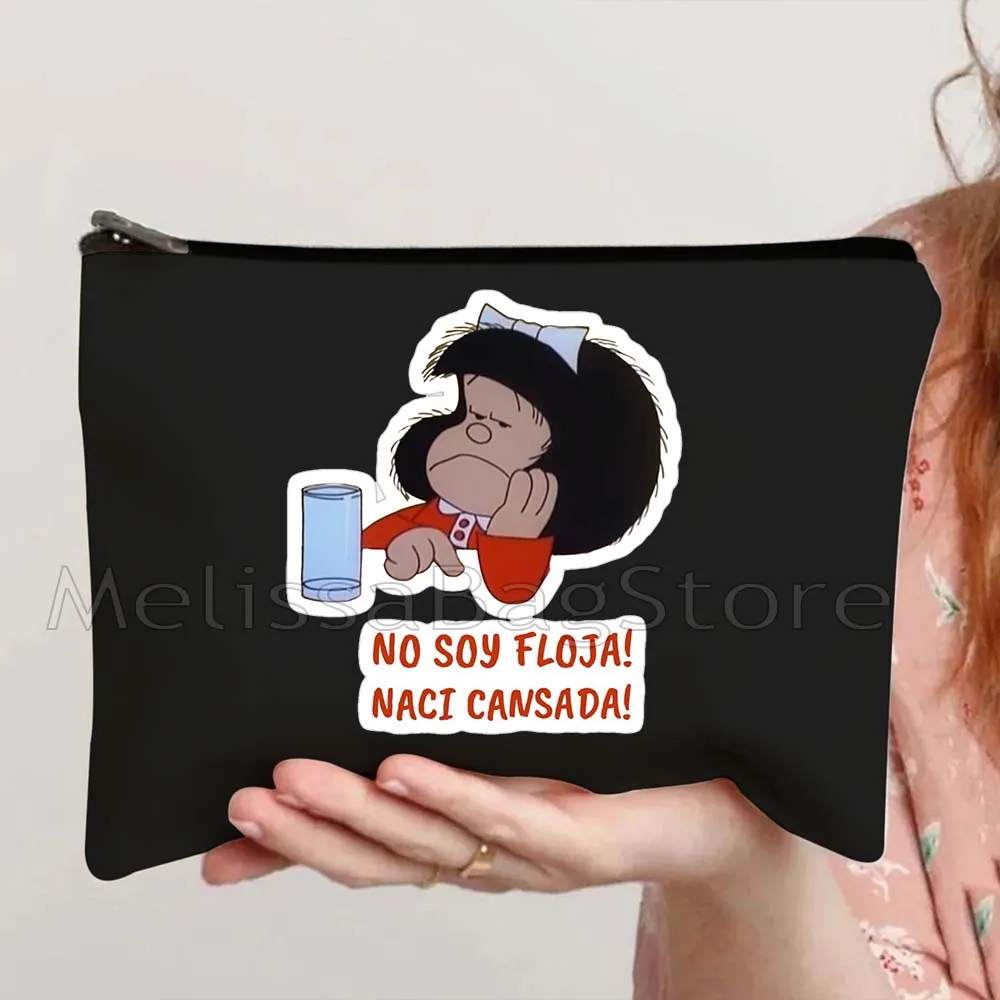 Забавные испанские цитаты, милые комиксы Mafalda, каваи, мультяшная девушка, Mafalda Quino, подарок, холст, косметичка, косметичка, туалетная сумка, чехол
Забавные испанские цитаты, милые комиксы Mafalda, каваи, мультяшная девушка, Mafalda Quino, подарок, холст, косметичка, косметичка, туалетная сумка, чехол