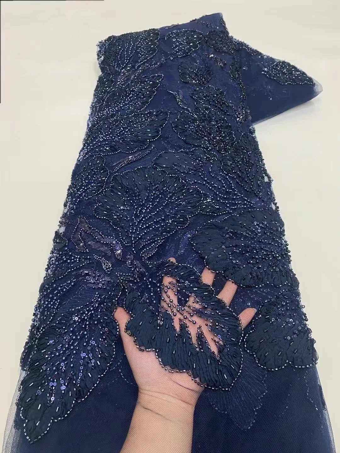 2025 High Quality New Design Tulle Heavy Beads Sequins French African Nigeria Lace Fabric For Women Party Wedding Dress PXX25116
2025 High Quality New Design Tulle Heavy Beads Sequins French African Nigeria Lace Fabric For Women Party Wedding Dress PXX25116