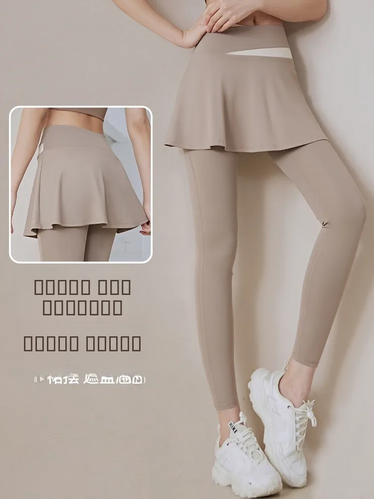 Брюки-леггинсы для женщин больших размеров из искусственной кожи, с высокой талией, для йоги и фитнеса, с легким расклешением, облегающие фигуру, удлиненные
Брюки-леггинсы для женщин больших размеров из искусственной кожи, с высокой талией, для йоги и фитнеса, с легким расклешением, облегающие фигуру, удлиненные