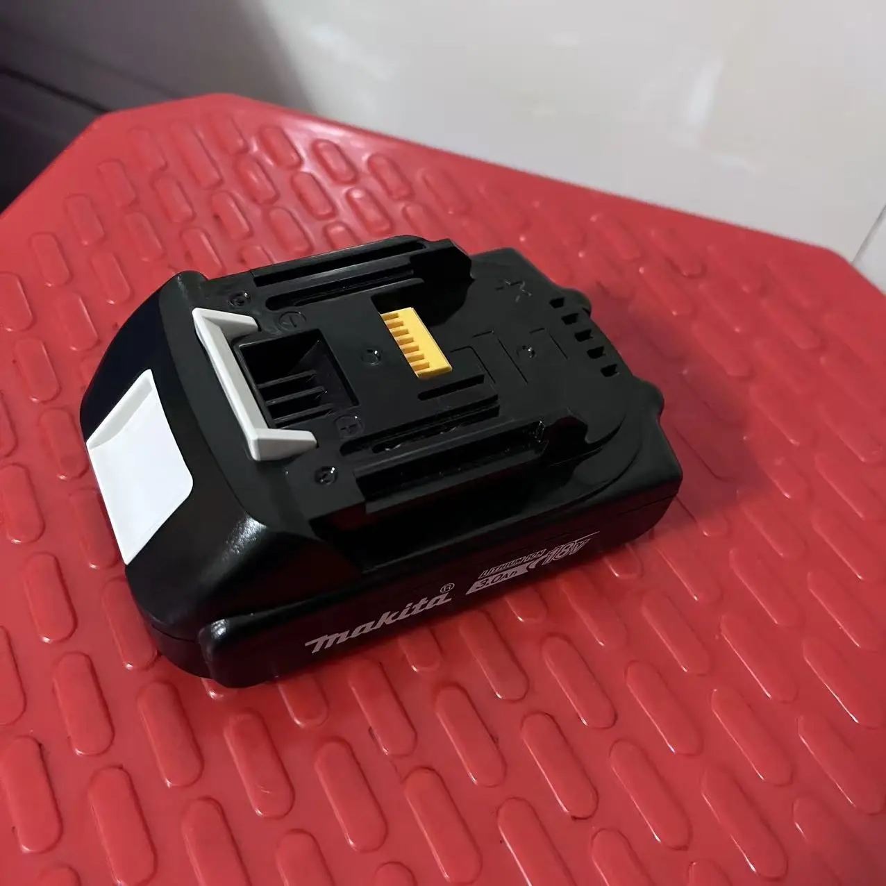 Makita 3Ah/ Makita 18V Battery BL1830B BL1850B BL1850 BL1840 BL1860 BL1815 Replacement Lithium Battery
Makita 3Ah/ Makita 18V Battery BL1830B BL1850B BL1850 BL1840 BL1860 BL1815 Replacement Lithium Battery