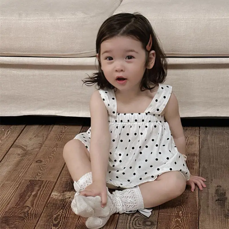 2025 Summer New Baby Sleeveless Clothes Set Infant Girls Polka Dot Strap Tops + Shorts 2pcs Suit Toddler Thin Casual Outfits
2025 Summer New Baby Sleeveless Clothes Set Infant Girls Polka Dot Strap Tops + Shorts 2pcs Suit Toddler Thin Casual Outfits