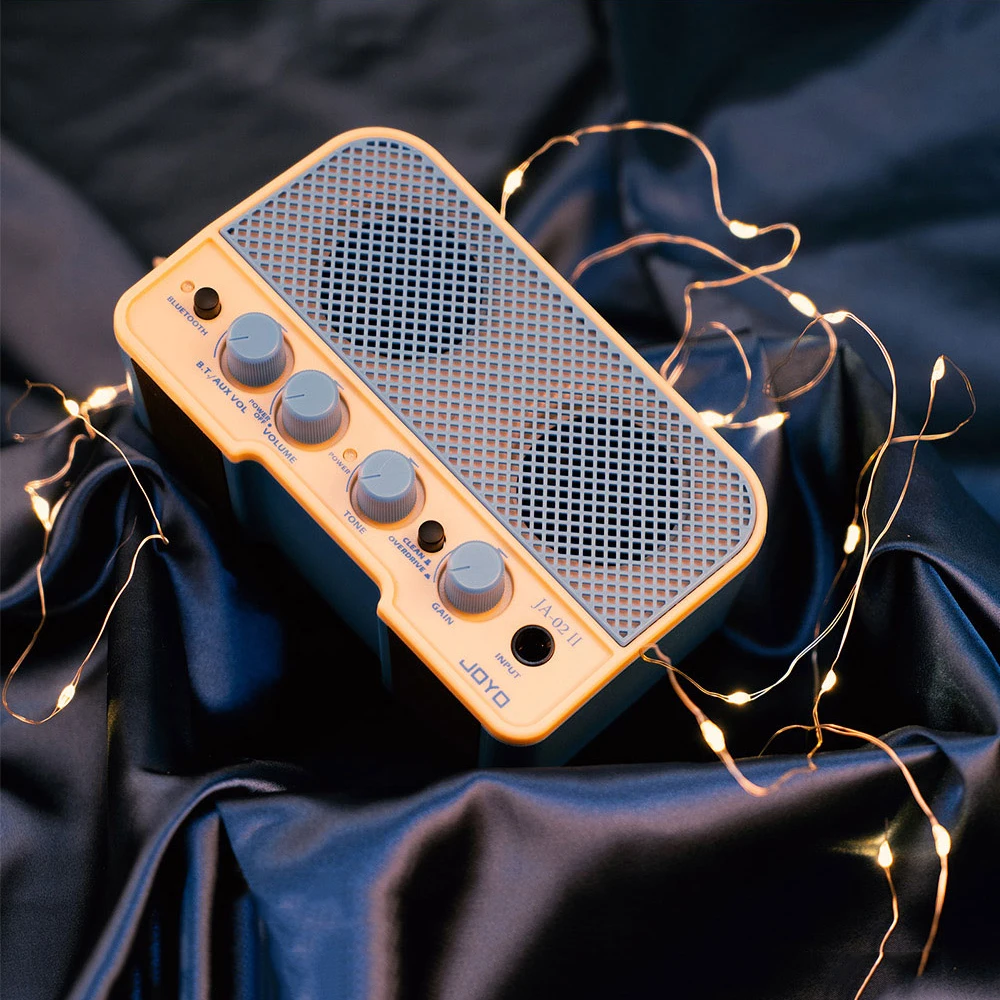 Mini Guitar Amplifier Guitar AMP Dual Channel Clean Overdirve Effect with Bluetooth 5.0 AUX Connector Guitar Parts Accessories
Mini Guitar Amplifier Guitar AMP Dual Channel Clean Overdirve Effect with Bluetooth 5.0 AUX Connector Guitar Parts Accessories