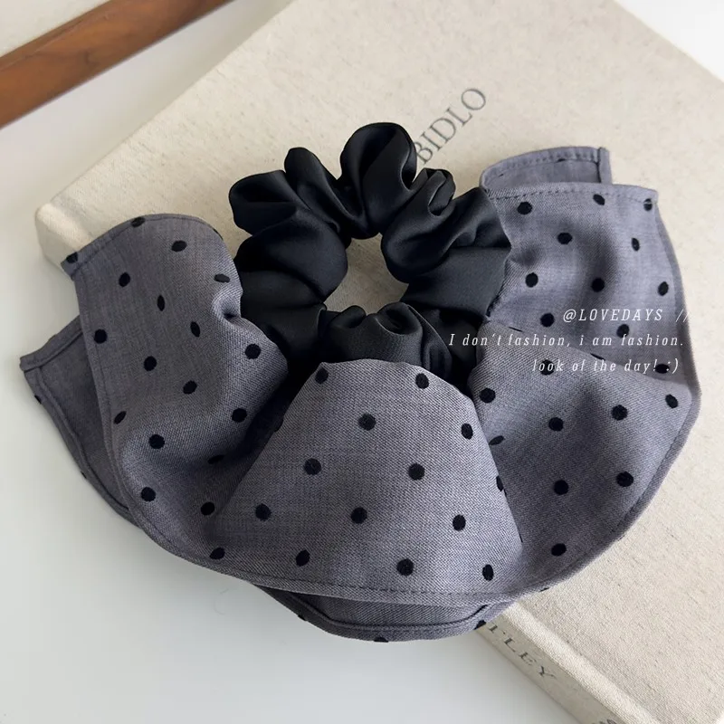 Premium Gray Polka Dot Flared Hem Hair Scrunchie Elastic Ponytail Tie for Women Braid Hair Rope Lightweight Versatile Daily Use
Premium Gray Polka Dot Flared Hem Hair Scrunchie Elastic Ponytail Tie for Women Braid Hair Rope Lightweight Versatile Daily Use