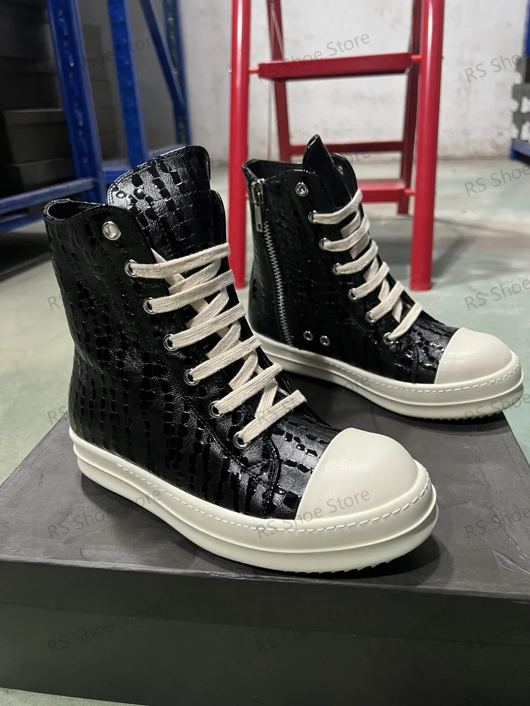 Ro Design Black Leather High Top Shoe Quality Men Shoes Women Casual Ankle Boot Square Water Drop Style Sneakers Boots
Ro Design Black Leather High Top Shoe Quality Men Shoes Women Casual Ankle Boot Square Water Drop Style Sneakers Boots