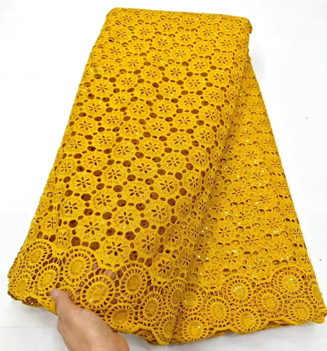 2024 Fashion Elegant Embroidery YELLOW Water-Soluble Cord Lace Fabric African Nigerian With Sequins Fabric For Wedding Dress
2024 Fashion Elegant Embroidery YELLOW Water-Soluble Cord Lace Fabric African Nigerian With Sequins Fabric For Wedding Dress