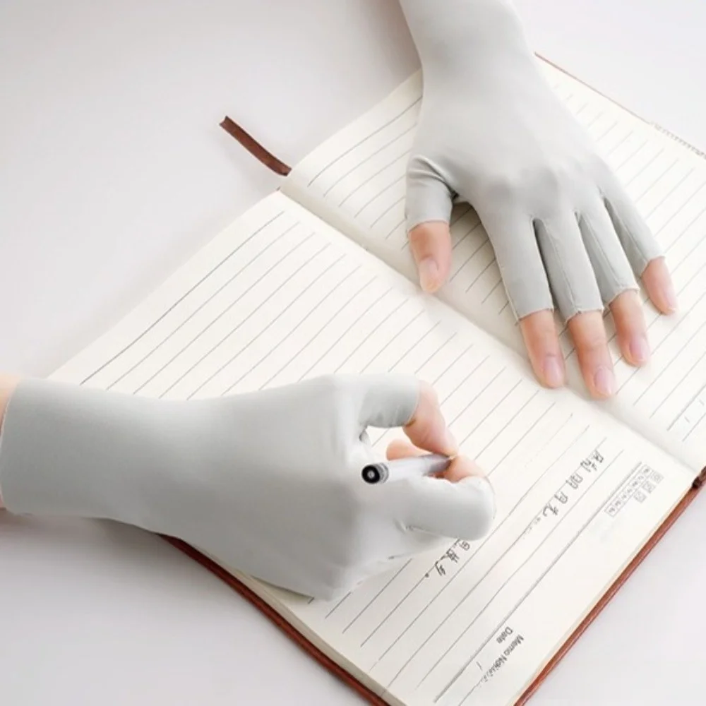 Comfortable Solid Color Sun Protection Gloves Thin Anti-Uv Women Fingerless Gloves Anti-skid Ice Silk Half-Finger Mitten Summer
Comfortable Solid Color Sun Protection Gloves Thin Anti-Uv Women Fingerless Gloves Anti-skid Ice Silk Half-Finger Mitten Summer
