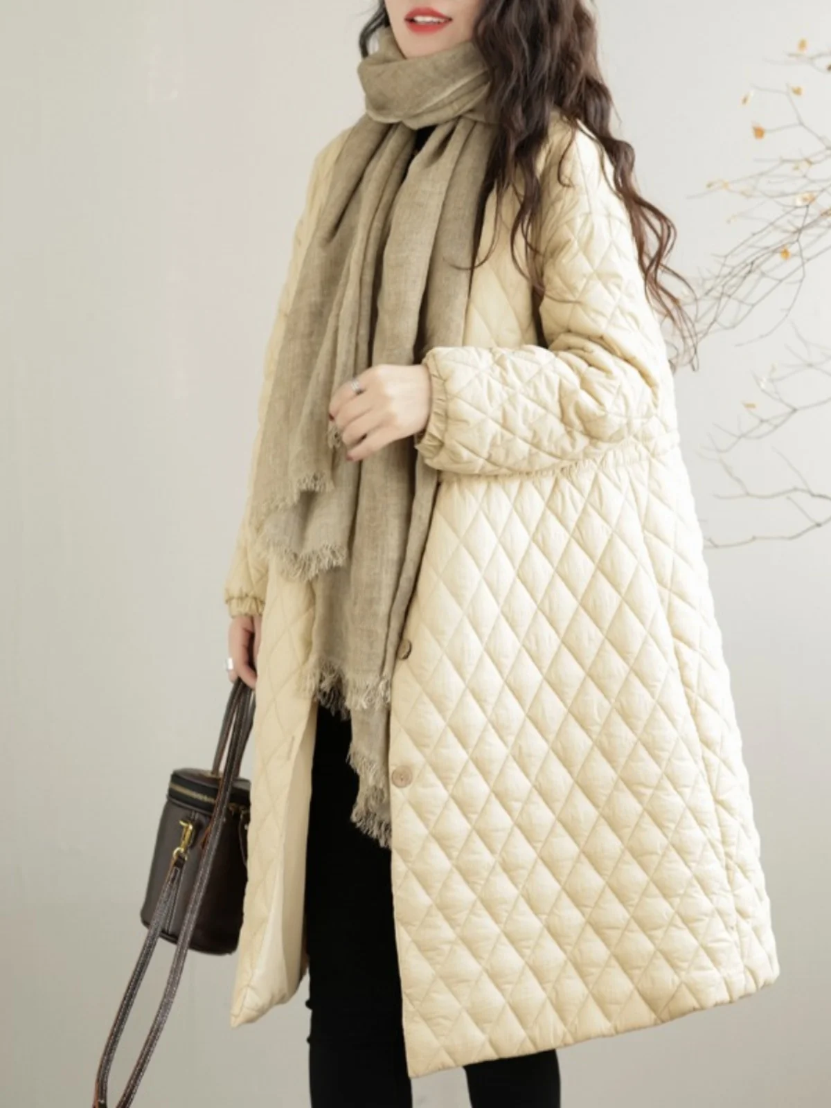 Легкая стеганая хлопковая куртка, женское винтажное теплое хлопковое пальто с идентификационным дизайном, длинная верхняя одежда на пуговицах с круглым светом
Легкая стеганая хлопковая куртка, женское винтажное теплое хлопковое пальто с идентификационным дизайном, длинная верхняя одежда на пуговицах с круглым светом