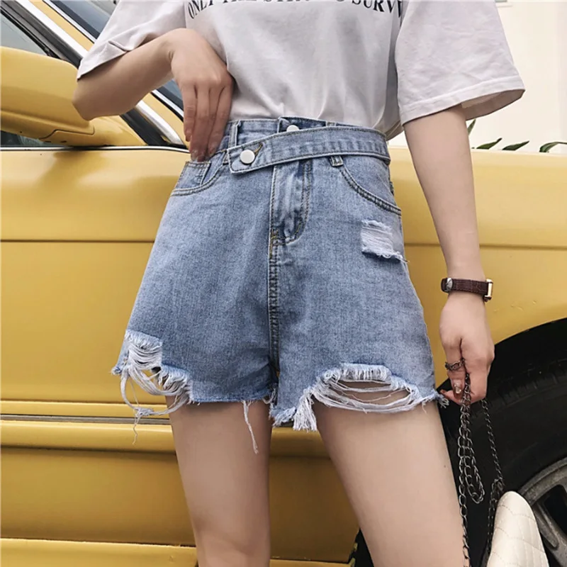 Cowboy Shorts Women's Summer High Waist Casual Denim Shorts Pocket Casual Streetwear Wide Leg Shorts Jeans Summer 2024
Cowboy Shorts Women's Summer High Waist Casual Denim Shorts Pocket Casual Streetwear Wide Leg Shorts Jeans Summer 2024