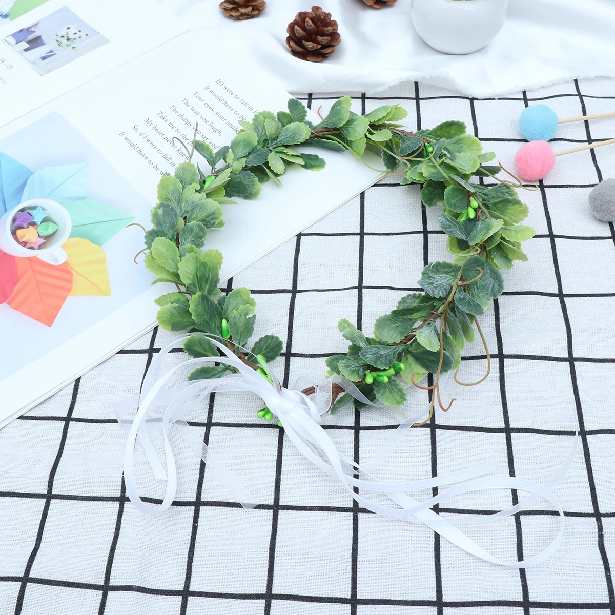 Artificial Green Leaf For Women Bride Wedding Festival Photography Lightweight Durable Plastic Accessory With String Lifelike
Artificial Green Leaf For Women Bride Wedding Festival Photography Lightweight Durable Plastic Accessory With String Lifelike