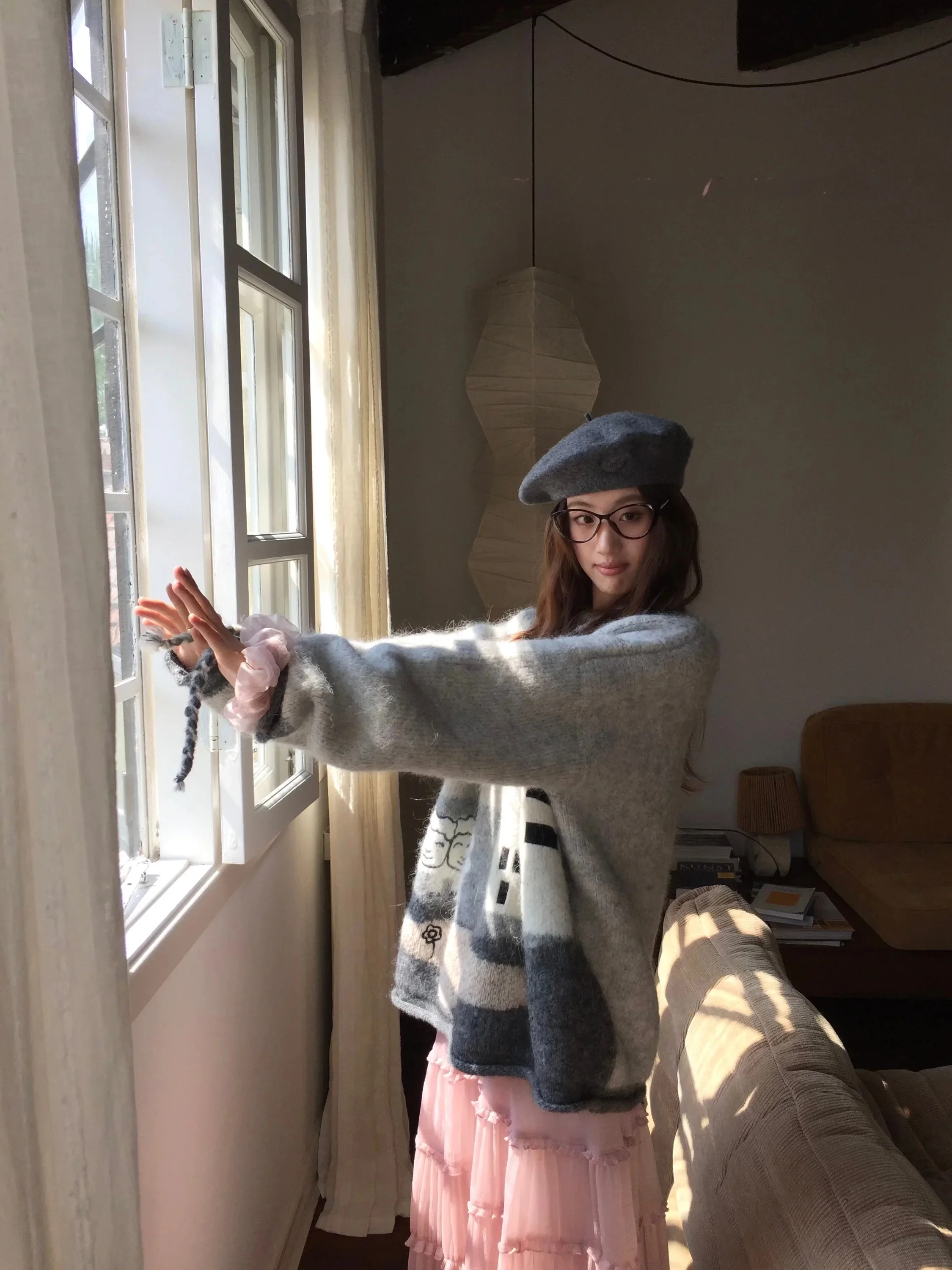 Soolrok Thickened Sheepskin Roll Sweater Comfortable Loose Overhead Shirt with Scarf Warm Autumn Sweet Style Long Sleeve
Soolrok Thickened Sheepskin Roll Sweater Comfortable Loose Overhead Shirt with Scarf Warm Autumn Sweet Style Long Sleeve