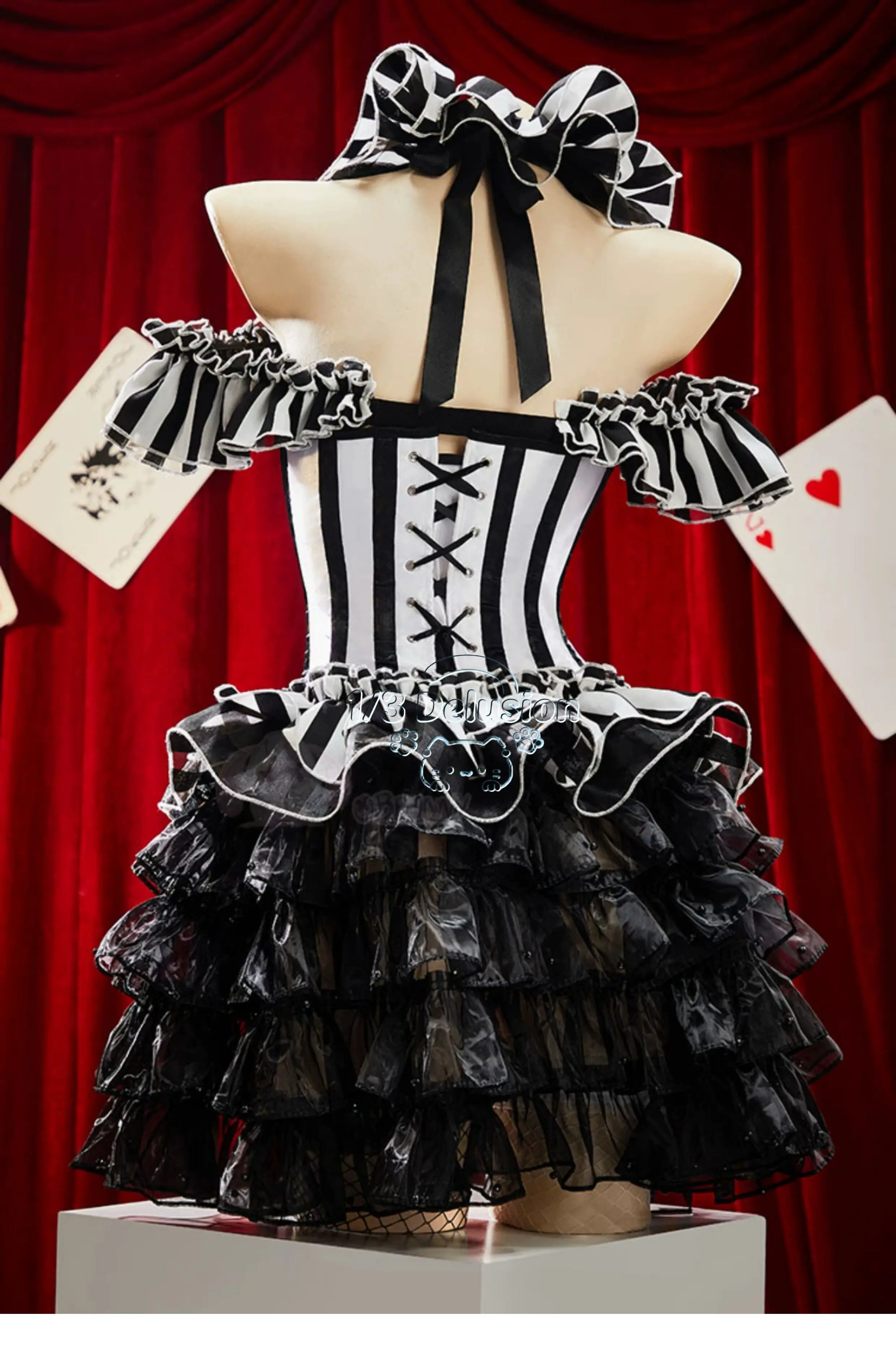 Striped Clown Cosplay Costume Horror Gothic Corset Skirt Set Unique Design Waist Cincher Mini Dress for Women 1/3 Delusion
Striped Clown Cosplay Costume Horror Gothic Corset Skirt Set Unique Design Waist Cincher Mini Dress for Women 1/3 Delusion