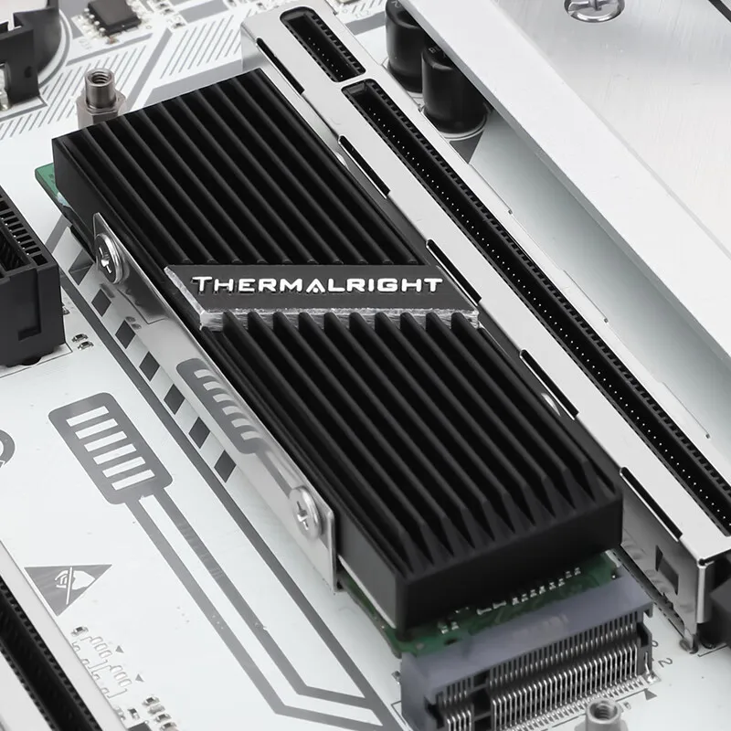 Радиатор SSD Thermalright, радиатор SSD из алюминиевого сплава с термопрокладкой, компьютерные аксессуары для M.2 NVME NGFF 2280
Радиатор SSD Thermalright, радиатор SSD из алюминиевого сплава с термопрокладкой, компьютерные аксессуары для M.2 NVME NGFF 2280