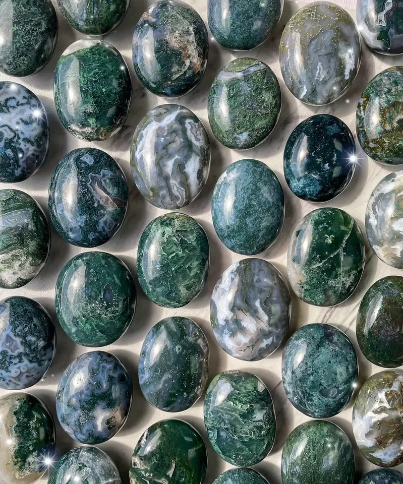1pcs Druzy Moss Agate Palm Stones Healing Crystal Palmstone Pocket Stone Green Moss Bulk Gemstone High Quality Palms Gift
1pcs Druzy Moss Agate Palm Stones Healing Crystal Palmstone Pocket Stone Green Moss Bulk Gemstone High Quality Palms Gift