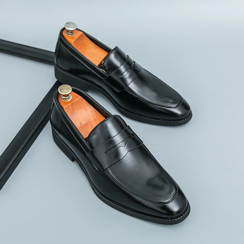Summer Men Classic Loafers Men One-foot Business Casual Comfortable Smiling Small Leather Shoes Black and Brown Size 38-46
Summer Men Classic Loafers Men One-foot Business Casual Comfortable Smiling Small Leather Shoes Black and Brown Size 38-46