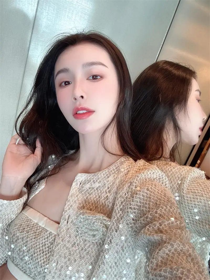 Женский топ-бюстье Nothing Nine в стиле ретро с пайетками, яркий блестящий прозрачный топ-бюстье, весенне-летняя повседневная одежда
Женский топ-бюстье Nothing Nine в стиле ретро с пайетками, яркий блестящий прозрачный топ-бюстье, весенне-летняя повседневная одежда