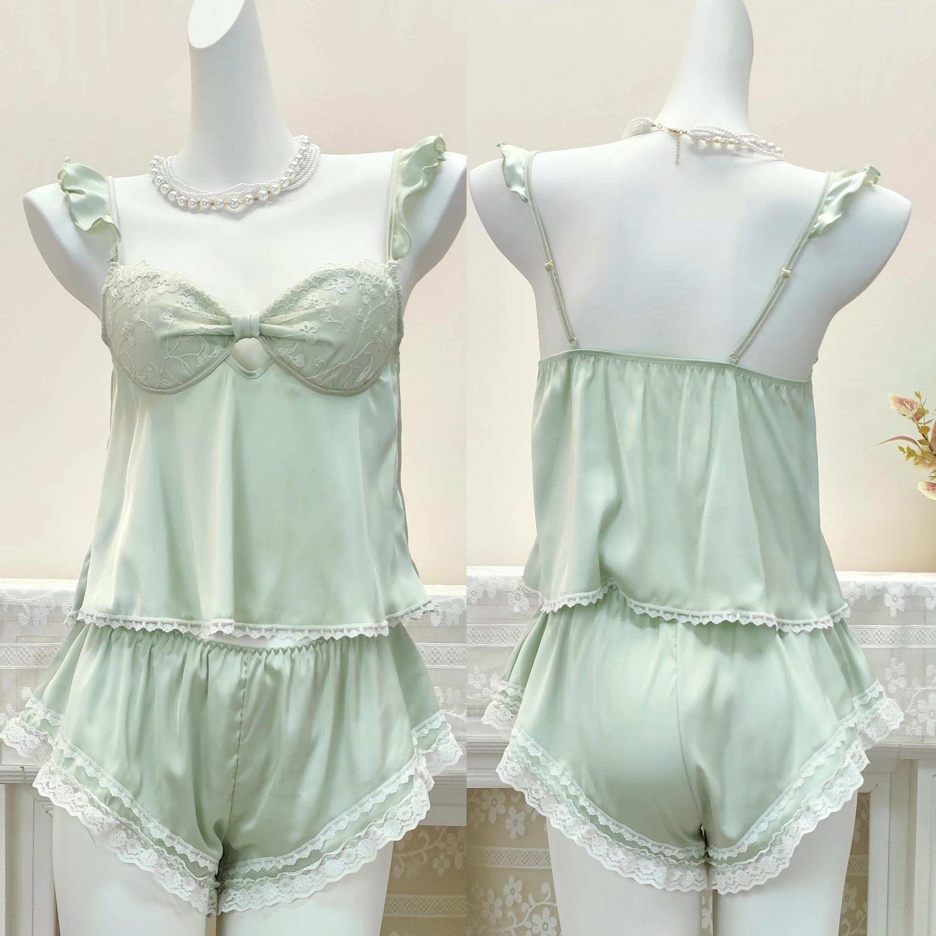 Сексуальный комплект из 2 предметов: топ-камизоль с кружевной отделкой и шорты, атласный комплект нижнего белья в стиле принцессы, летний новый пижамный комплект для женщин, домашняя одежда
Сексуальный комплект из 2 предметов: топ-камизоль с кружевной отделкой и шорты, атласный комплект нижнего белья в стиле принцессы, летний новый пижамный комплект для женщин, домашняя одежда