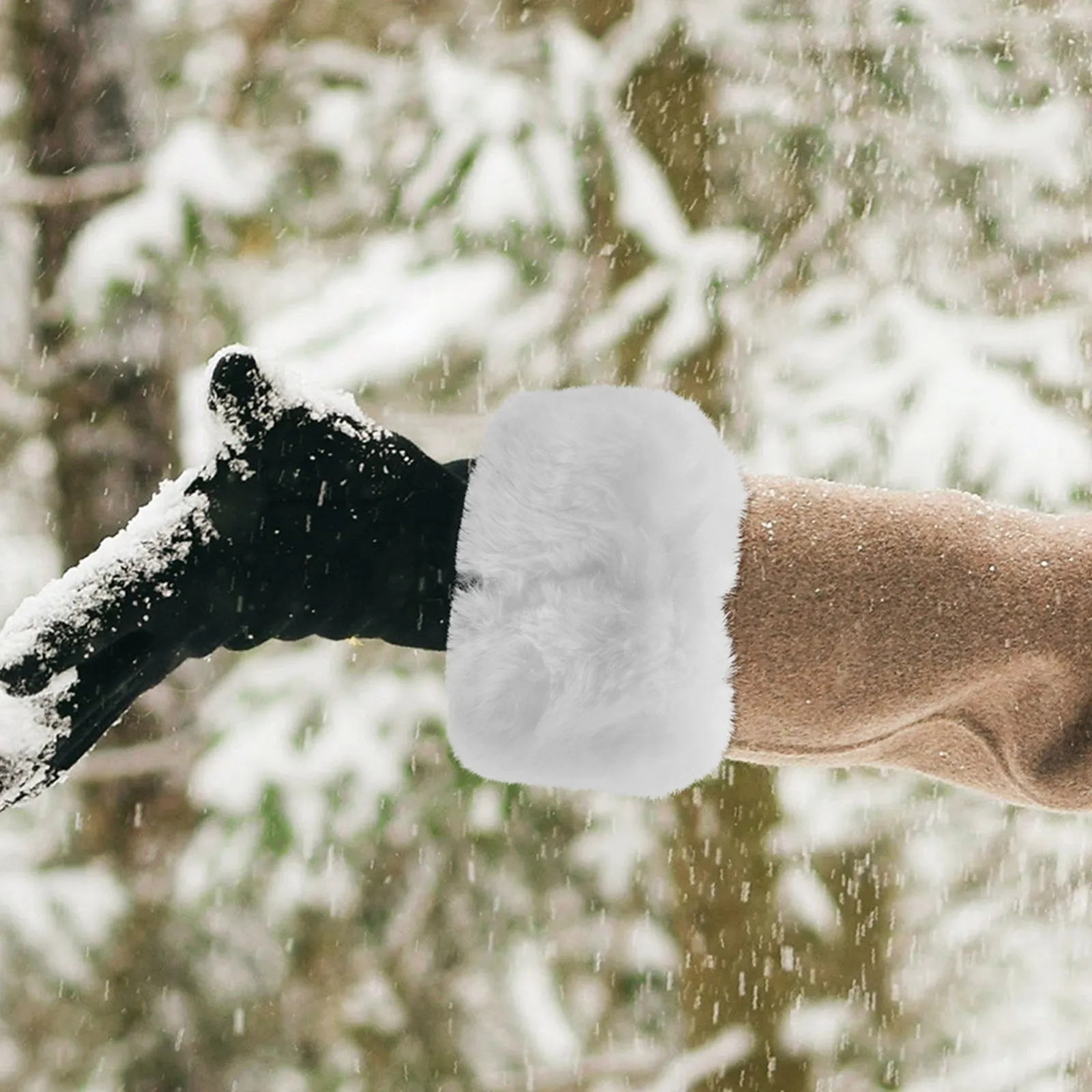 2Pairs White Faux Wrist Cuffs Warmers Winter Arm Sleeves Cozy Soft Hand Covers for Women Cold Weather Party Fashion
2Pairs White Faux Wrist Cuffs Warmers Winter Arm Sleeves Cozy Soft Hand Covers for Women Cold Weather Party Fashion