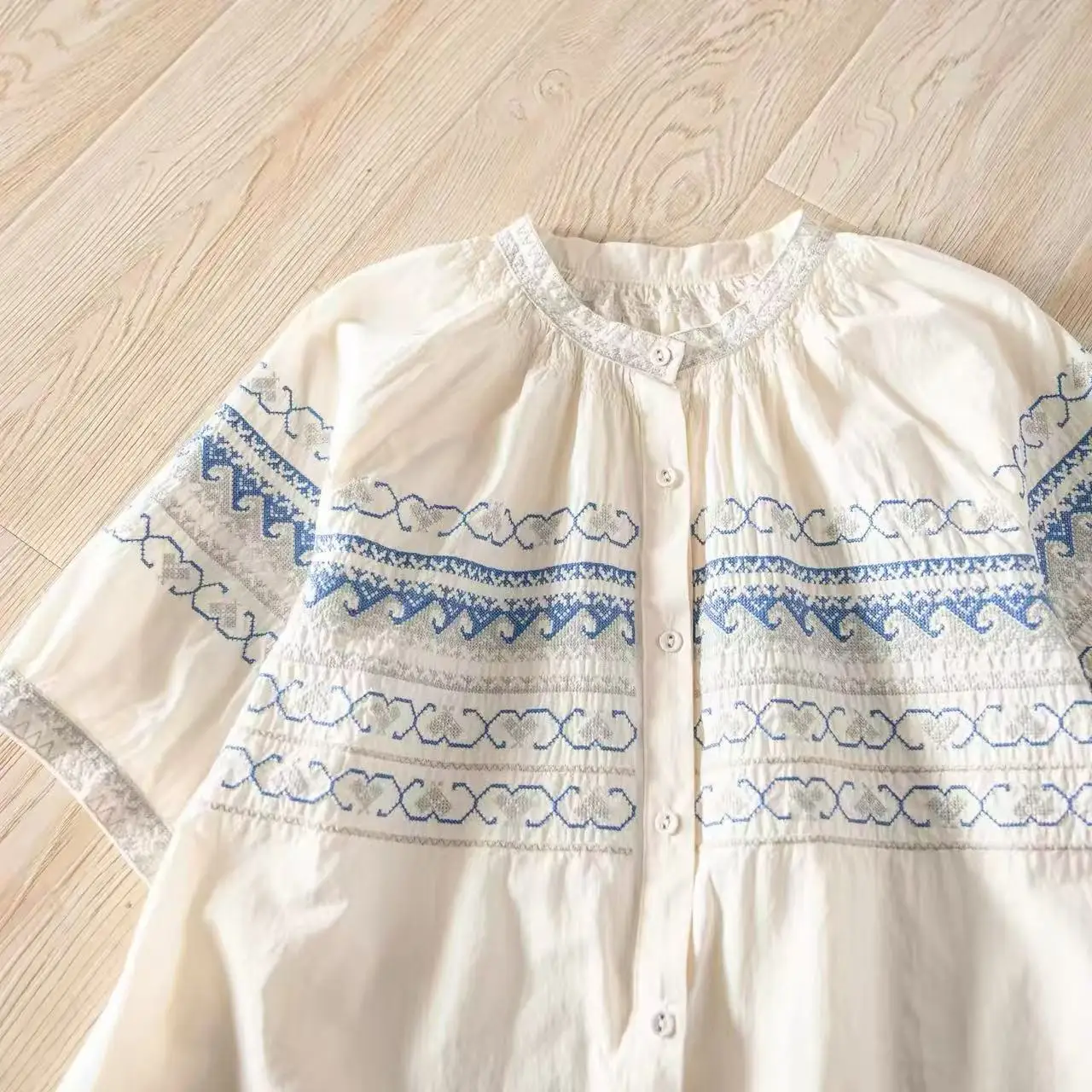 2026 Women's Boho Embroidered Short Sleeve Blouse Blue and White Ethnic Pattern Button Down Shirt Loose Casual Summer Top
2026 Women's Boho Embroidered Short Sleeve Blouse Blue and White Ethnic Pattern Button Down Shirt Loose Casual Summer Top