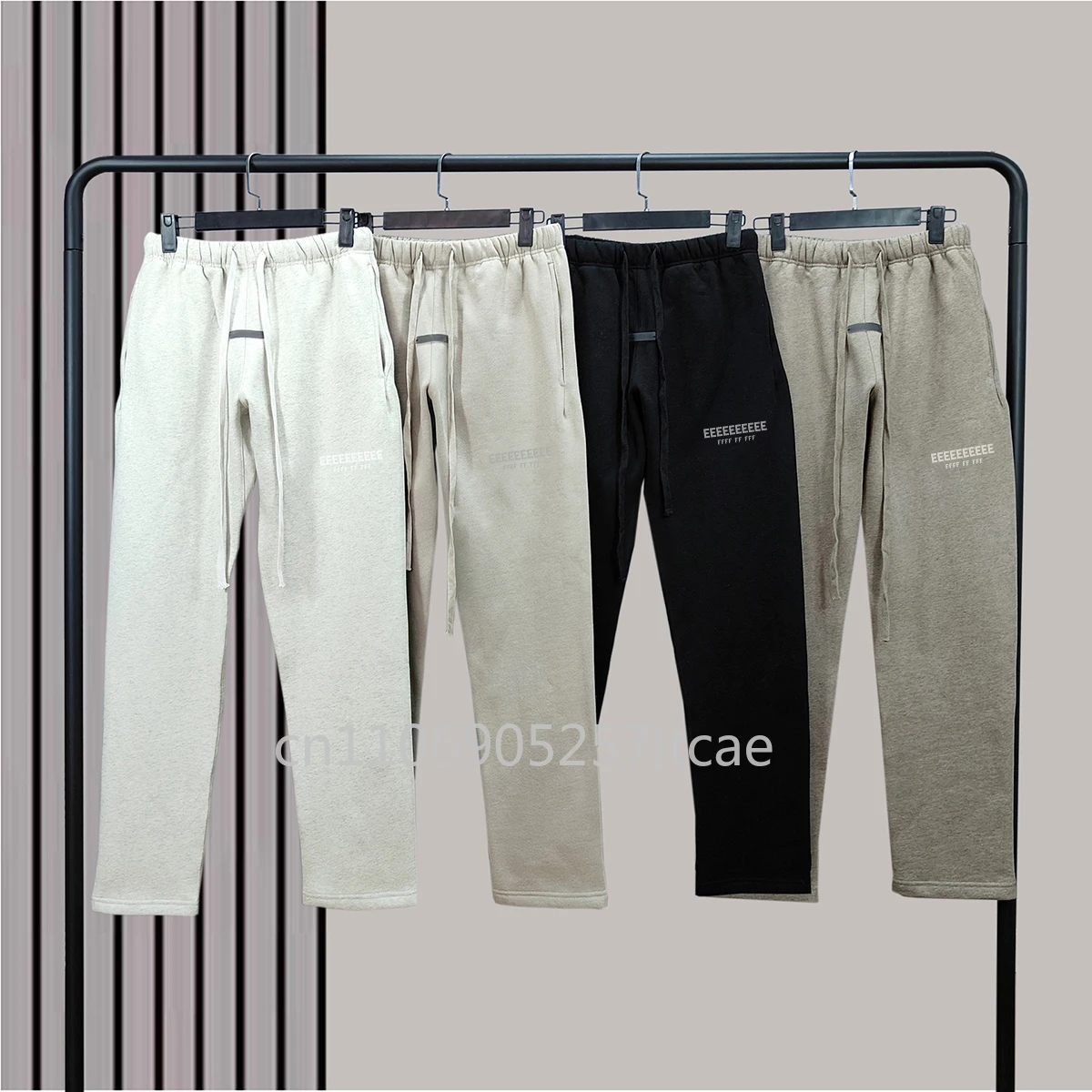 FW25 Luxury Design Men's Casual Pants Metallic Texture Letter Logo Straight Leg Pants Designer Brand Couple Loose Sweatpants
FW25 Luxury Design Men's Casual Pants Metallic Texture Letter Logo Straight Leg Pants Designer Brand Couple Loose Sweatpants