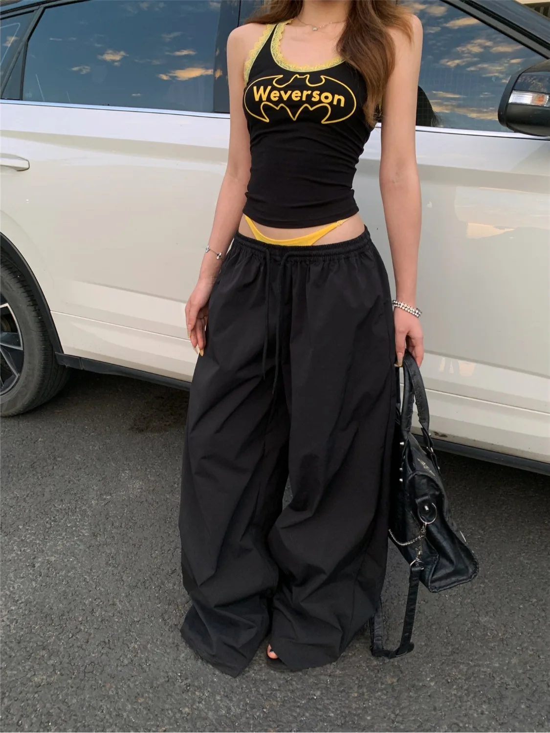 Lace Crop Top Women's Loose Sporty Casual Wide Leg Pants Summer Spicy Girl Style Two Piece Set Universal Fit Regular Length
Lace Crop Top Women's Loose Sporty Casual Wide Leg Pants Summer Spicy Girl Style Two Piece Set Universal Fit Regular Length