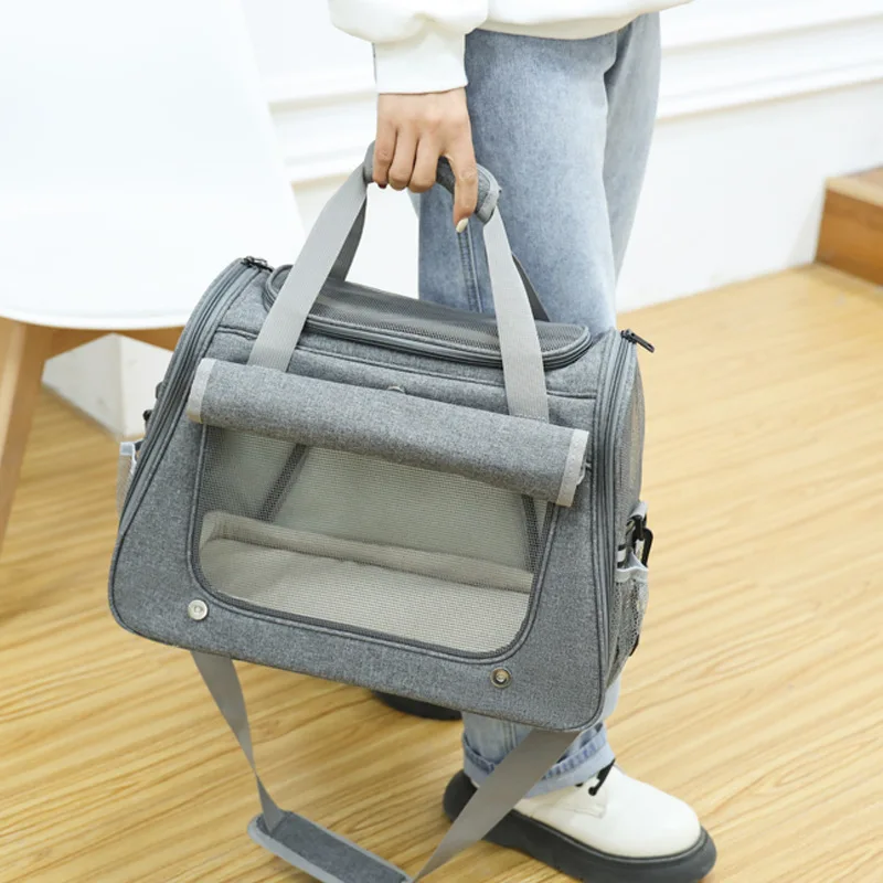 Pet breathable cat bag, cat portable shoulder when going out, cat and dog portable, portable when going out
Pet breathable cat bag, cat portable shoulder when going out, cat and dog portable, portable when going out