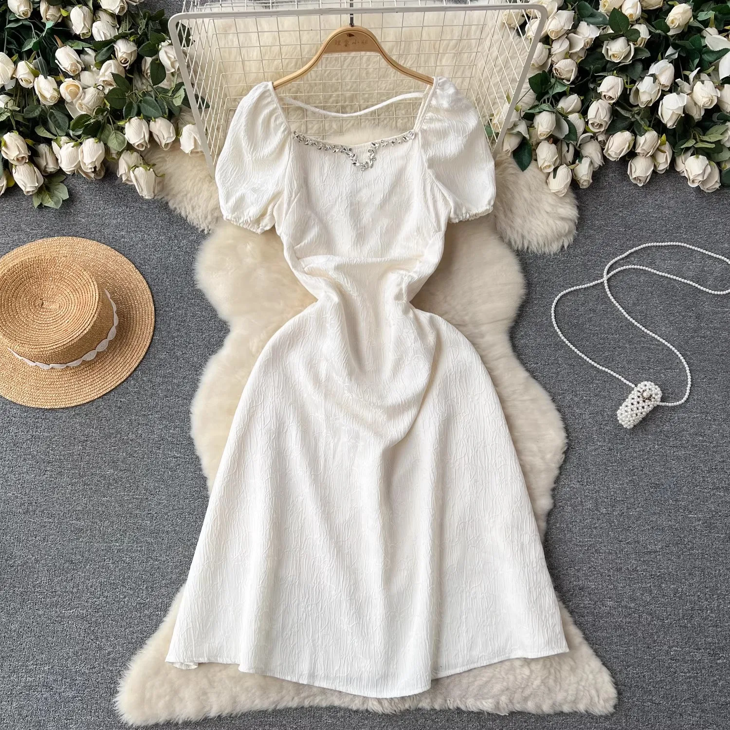 High Quality Fashion Elegant Women Summer jacquard Square Collar Diamonds Puff Sleeve Casual Office Holida Party Dresses
High Quality Fashion Elegant Women Summer jacquard Square Collar Diamonds Puff Sleeve Casual Office Holida Party Dresses