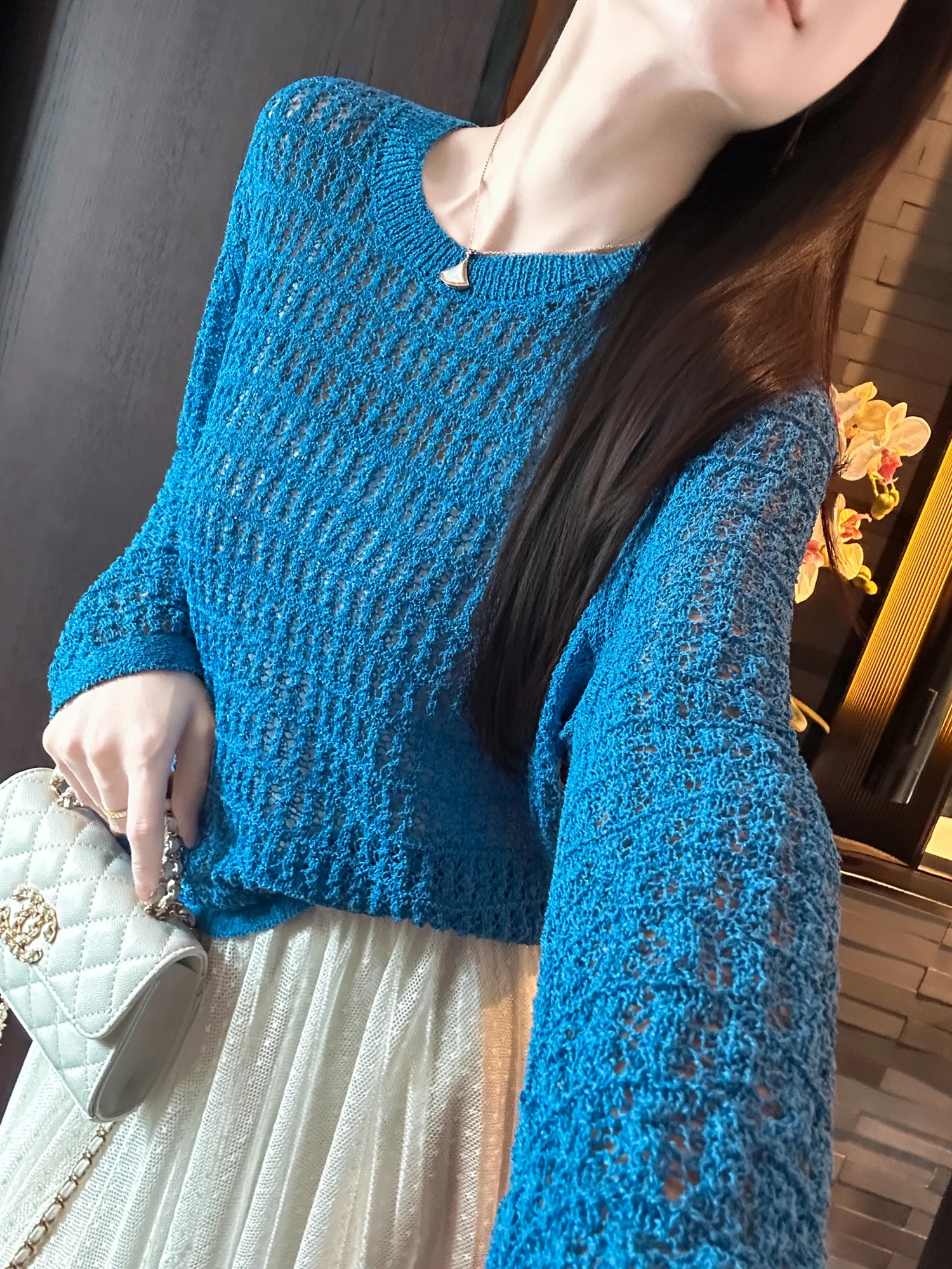 Comfortable Knitted Hollow out Sweater Elegant Style Relaxing Feel Outerwear Soft Material Commute Friendly Design Long Sleeve
Comfortable Knitted Hollow out Sweater Elegant Style Relaxing Feel Outerwear Soft Material Commute Friendly Design Long Sleeve