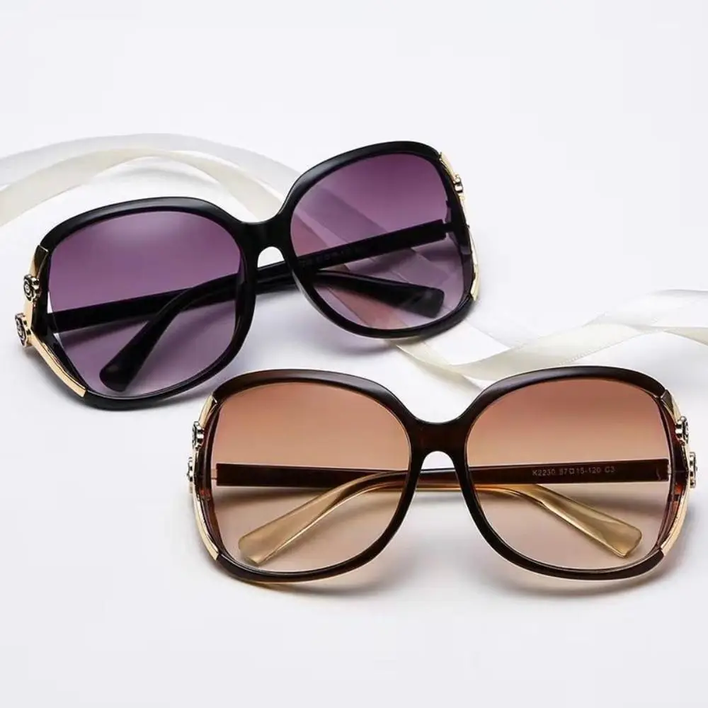 Camellia Decoration Retro Sunglasses Sun-Protective Travel Accessories Outdoor Sunglasses Large Frame Eyewear
Camellia Decoration Retro Sunglasses Sun-Protective Travel Accessories Outdoor Sunglasses Large Frame Eyewear