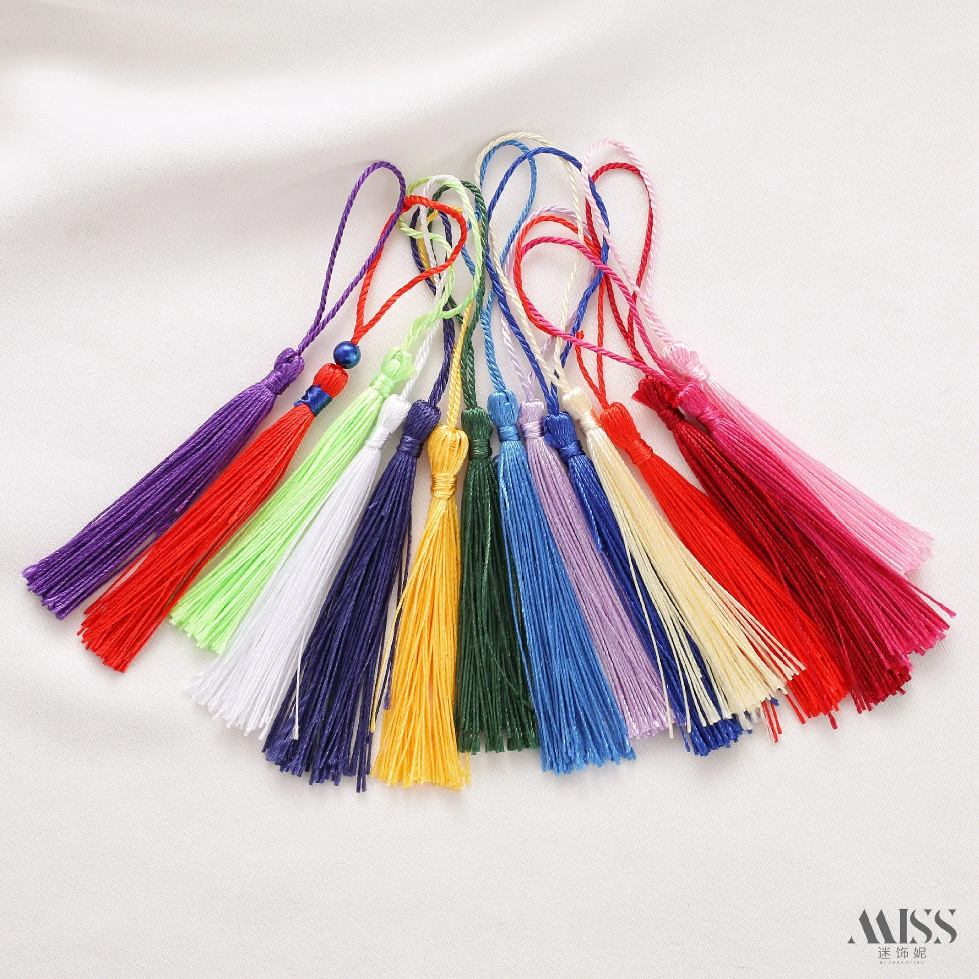 Vintage Tassel Pendants for Bookmarks Hairpins Curtains Gift Boxes Invitations DIY Lantern Fan Charms Jewelry Accessories
Vintage Tassel Pendants for Bookmarks Hairpins Curtains Gift Boxes Invitations DIY Lantern Fan Charms Jewelry Accessories